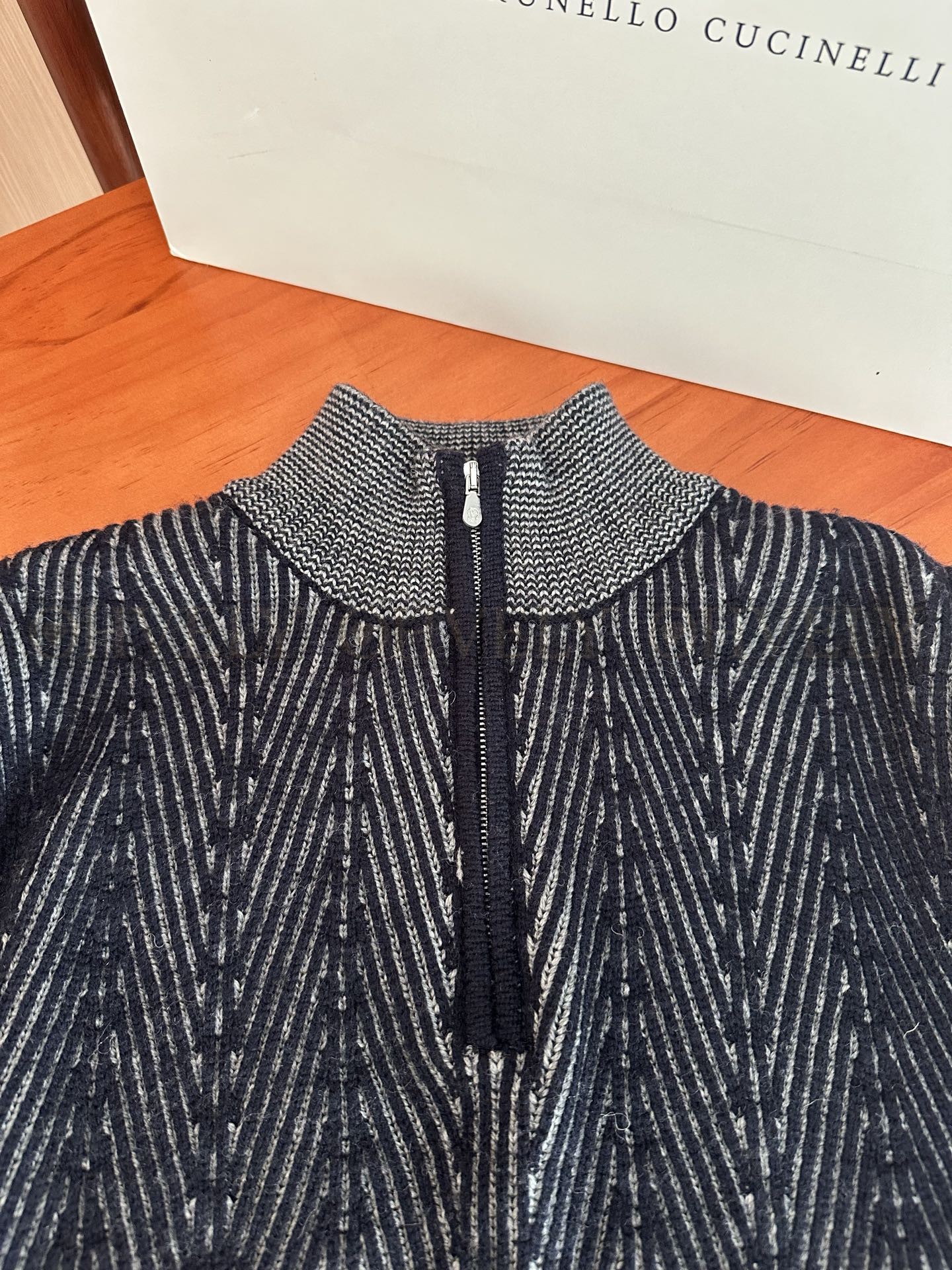 【 ZP버전 】Brunello Cucinelli 스웨터 (매장가 238만원) 상품 썸네일