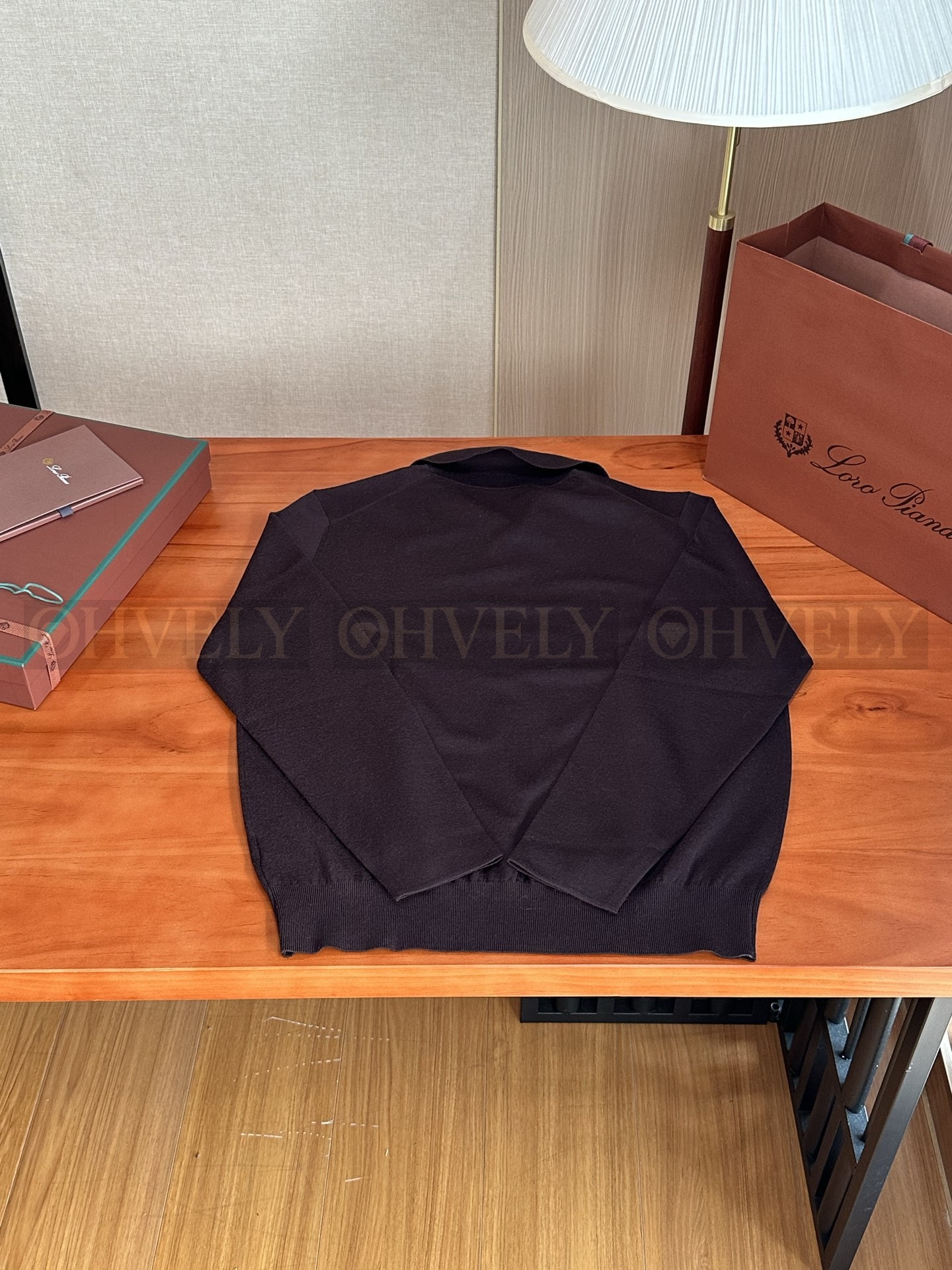 【 ZP 】LoroPiana 긴팔  (매장가 198만원) 상품 썸네일