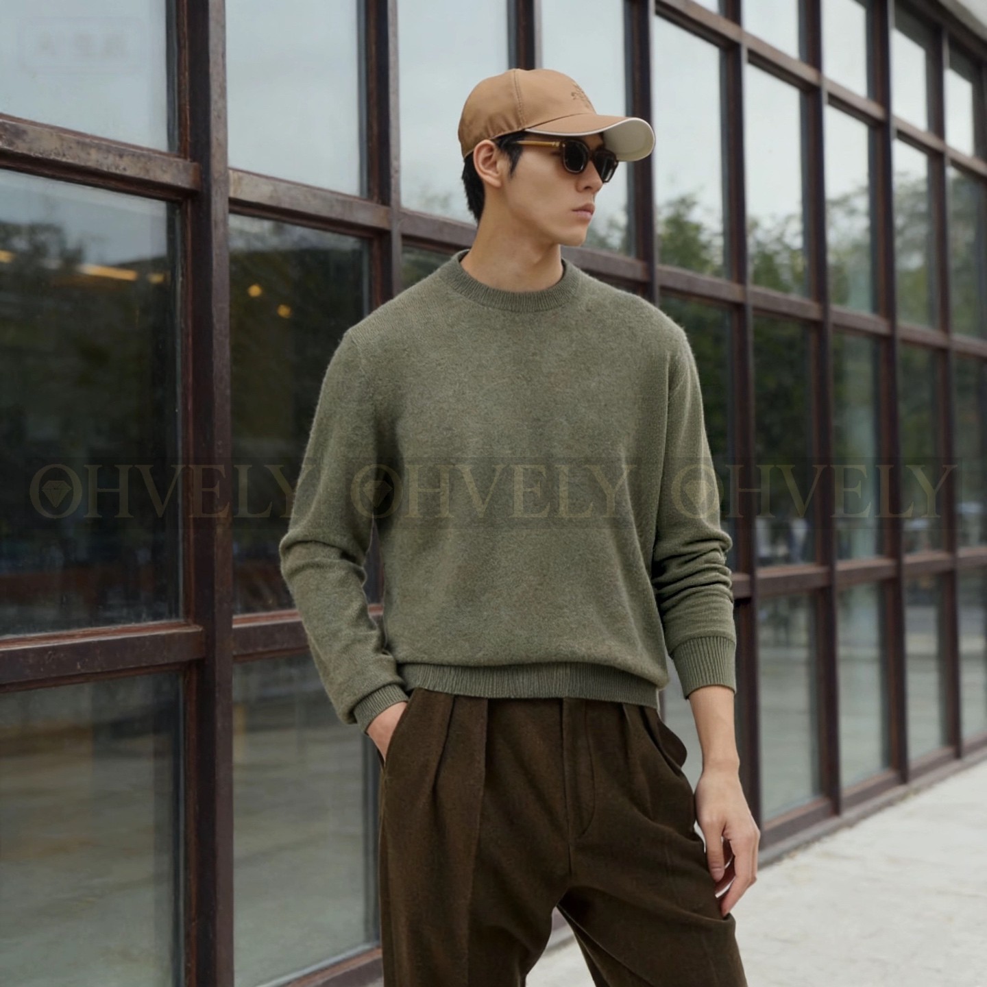 【 ZP 】LoroPiana 라운드 니트 (매장가 274만원)