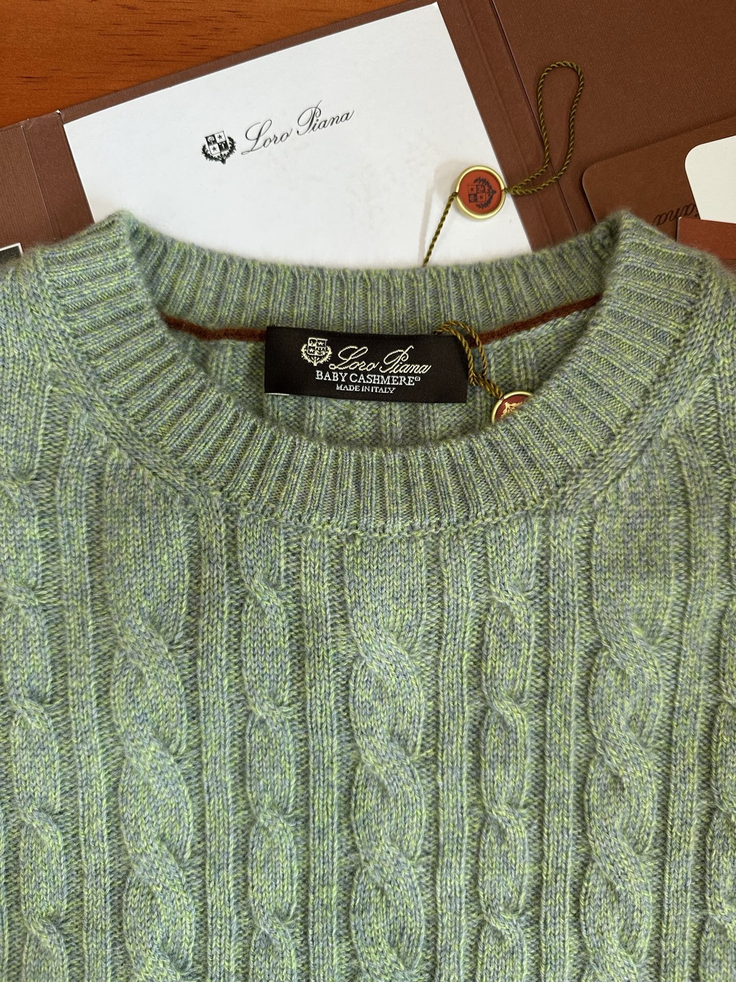 【 ZP 】LoroPiana 라운드 스웨터 (매장가 370만원) 상품 썸네일
