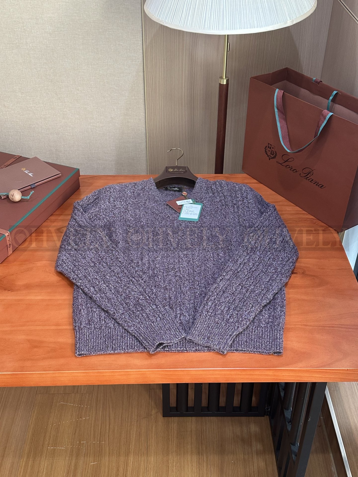 【 ZP 】LoroPiana 니트 스웨터 (매장가 370만원) 상품 썸네일