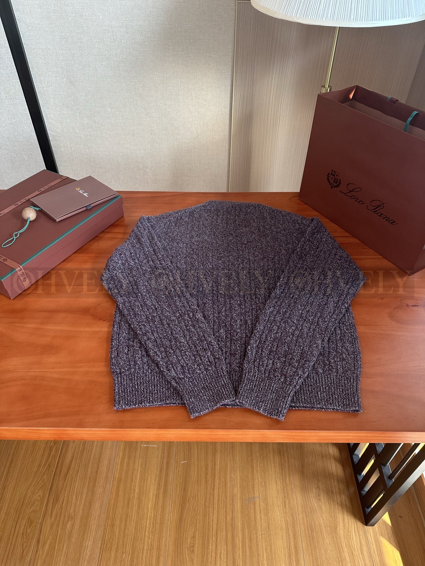 【 ZP 】LoroPiana 니트 스웨터 (매장가 370만원) 상품 썸네일