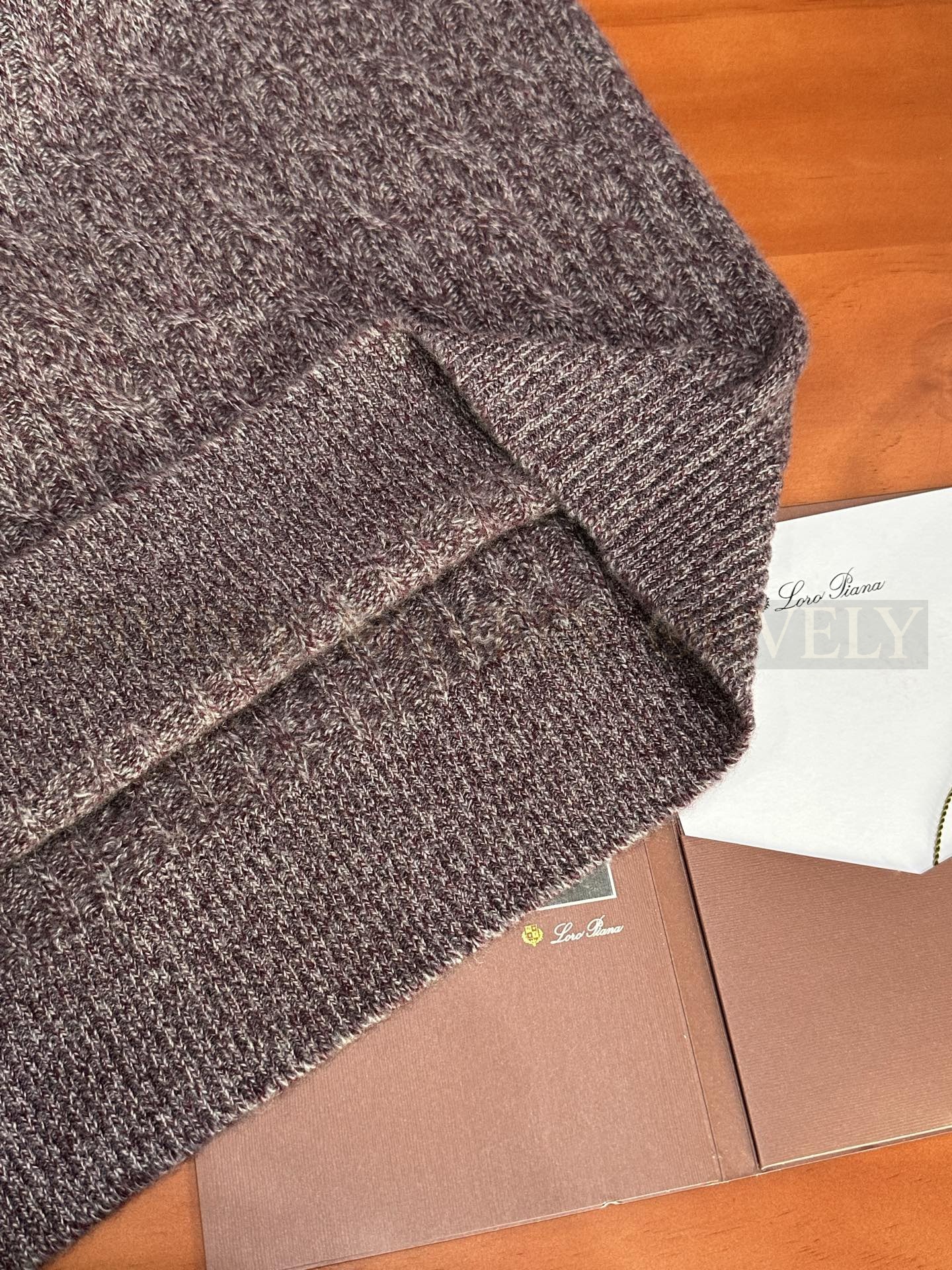 【 ZP 】LoroPiana 니트 스웨터 (매장가 410만원) 상품 썸네일