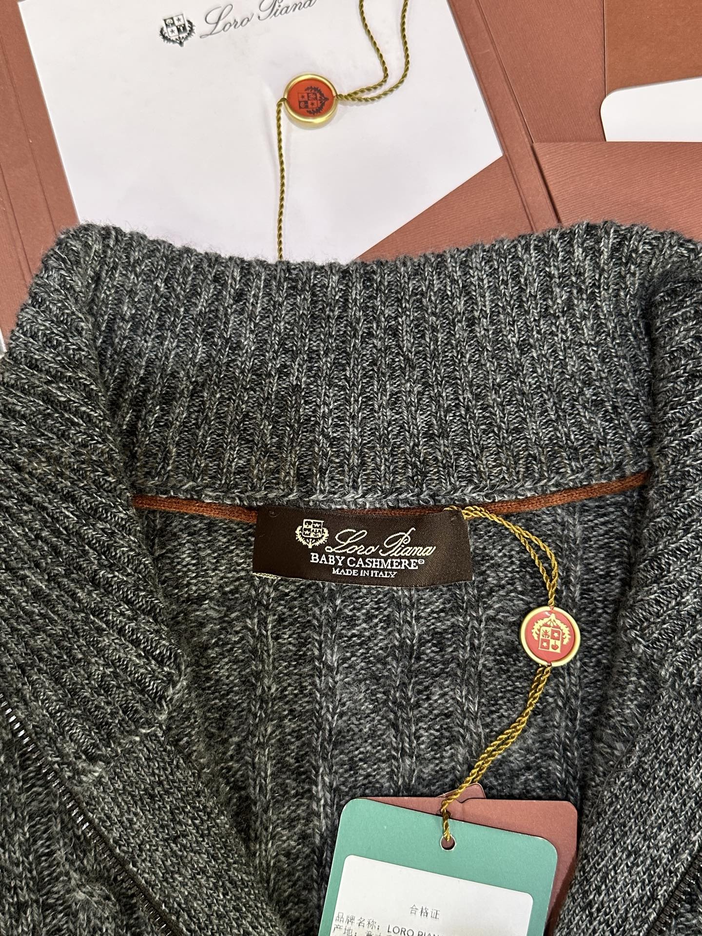 【 ZP 】LoroPiana 니트 스웨터 (매장가 410만원) 상품 썸네일