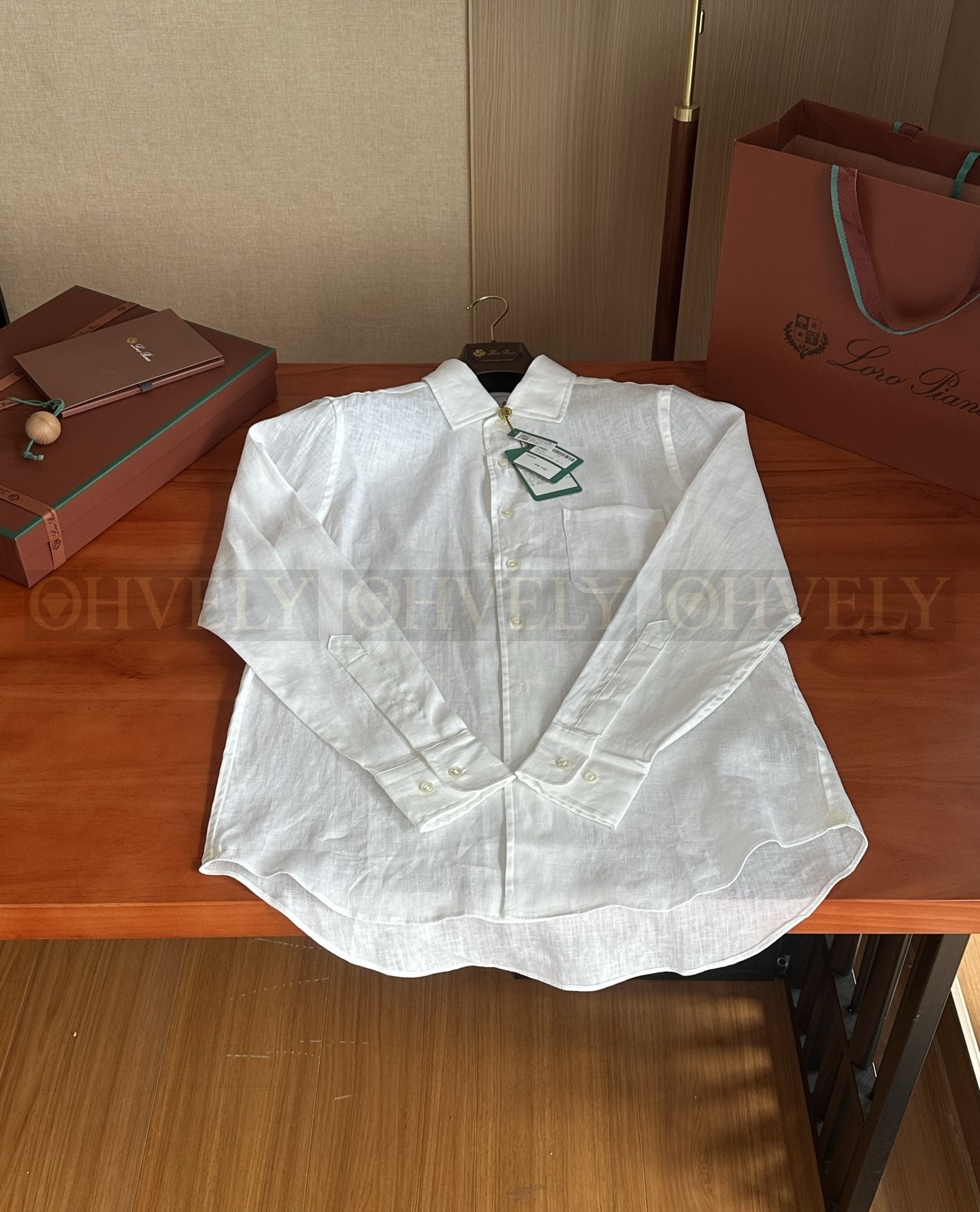 【 ZP 】LoroPiana 셔츠 (매장가 136만원) 상품 썸네일