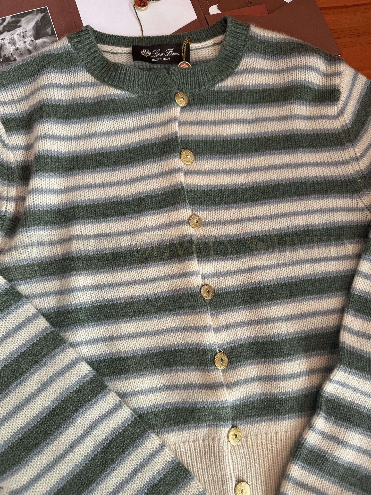 【 ZP 】LoroPiana 가디건 (매장가 448만원) 상품 썸네일