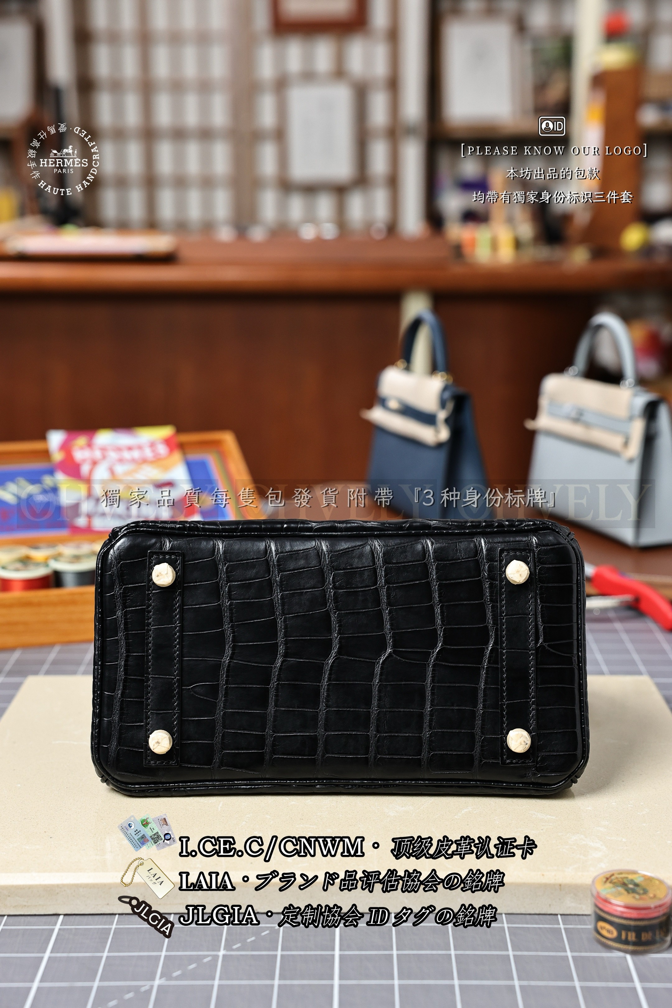 Hermès BIRKIN 𝟮𝟱 𝙉𝙤𝙞𝙧 금장 상품 썸네일