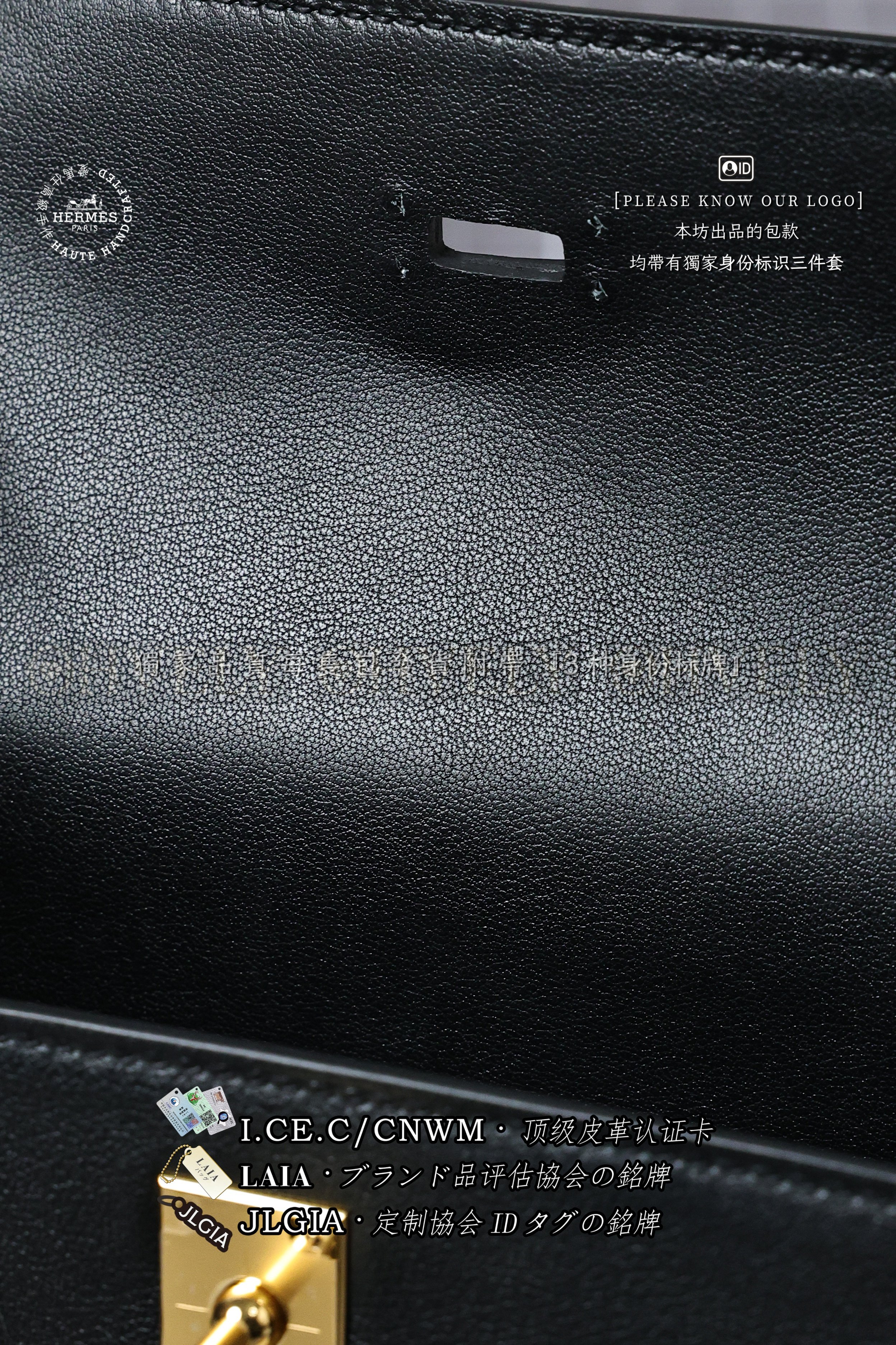 Hermès Kelly 𝘿𝘼𝙉𝙎𝙀 𝟮𝟮 𝙉𝙤𝙞𝙧 금장 상품 썸네일