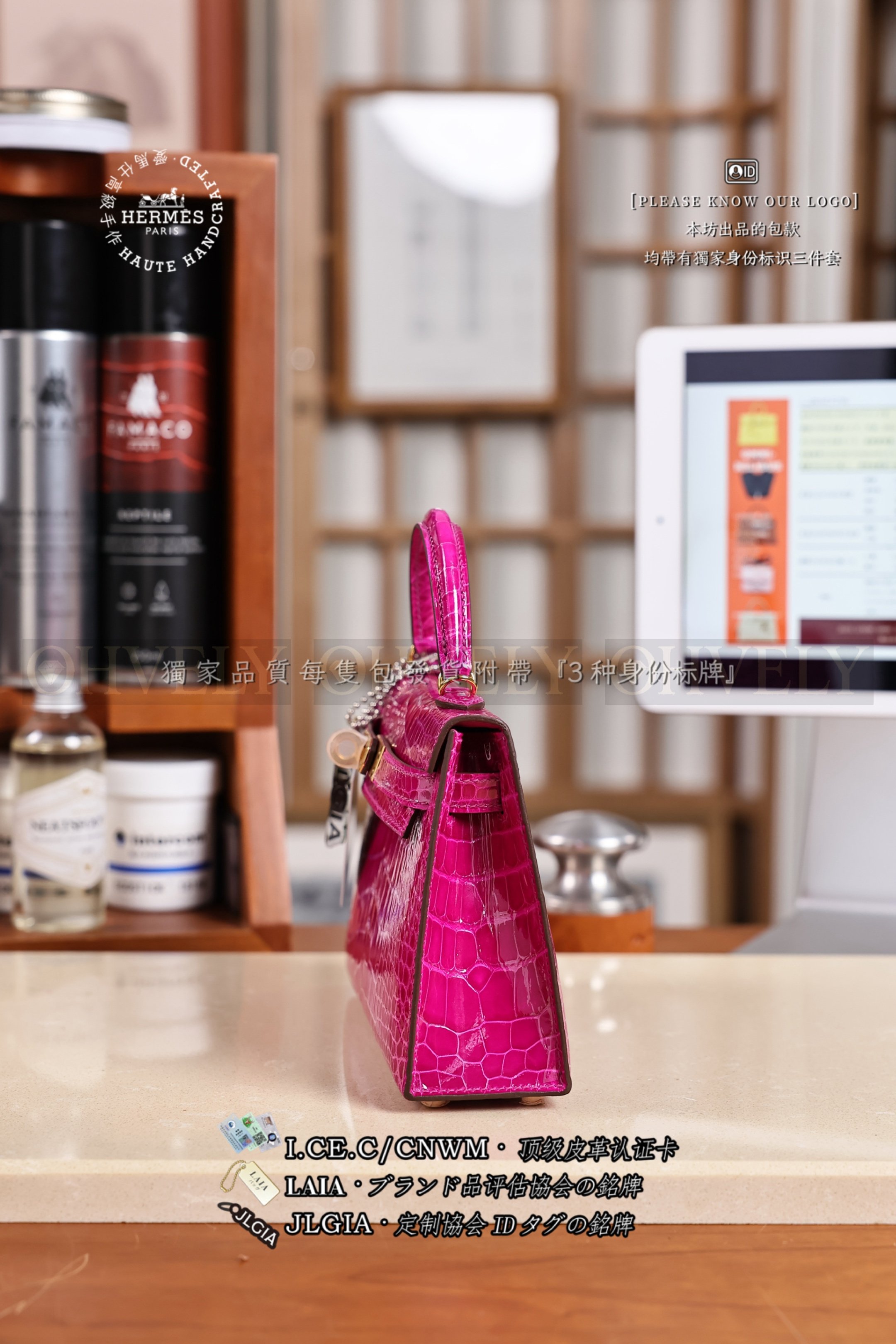 Hermès Kelly 𝙸𝙸 𝙼𝚒𝚗𝚒 𝚁𝚘𝚜𝚎 𝚂𝚌𝚑𝚎𝚑𝚎𝚛𝚊𝚣𝚊𝚍𝚎  금장 상품 썸네일