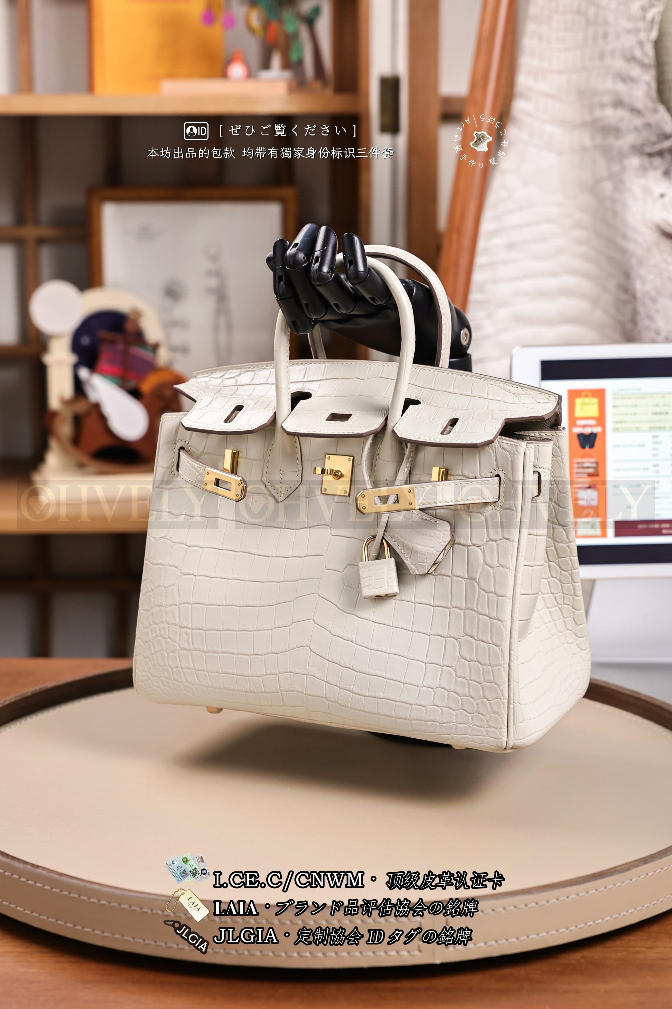 Hermès BIRKIN 𝟸𝟻 𝙽𝚊𝚝𝚊 금장 상품 썸네일