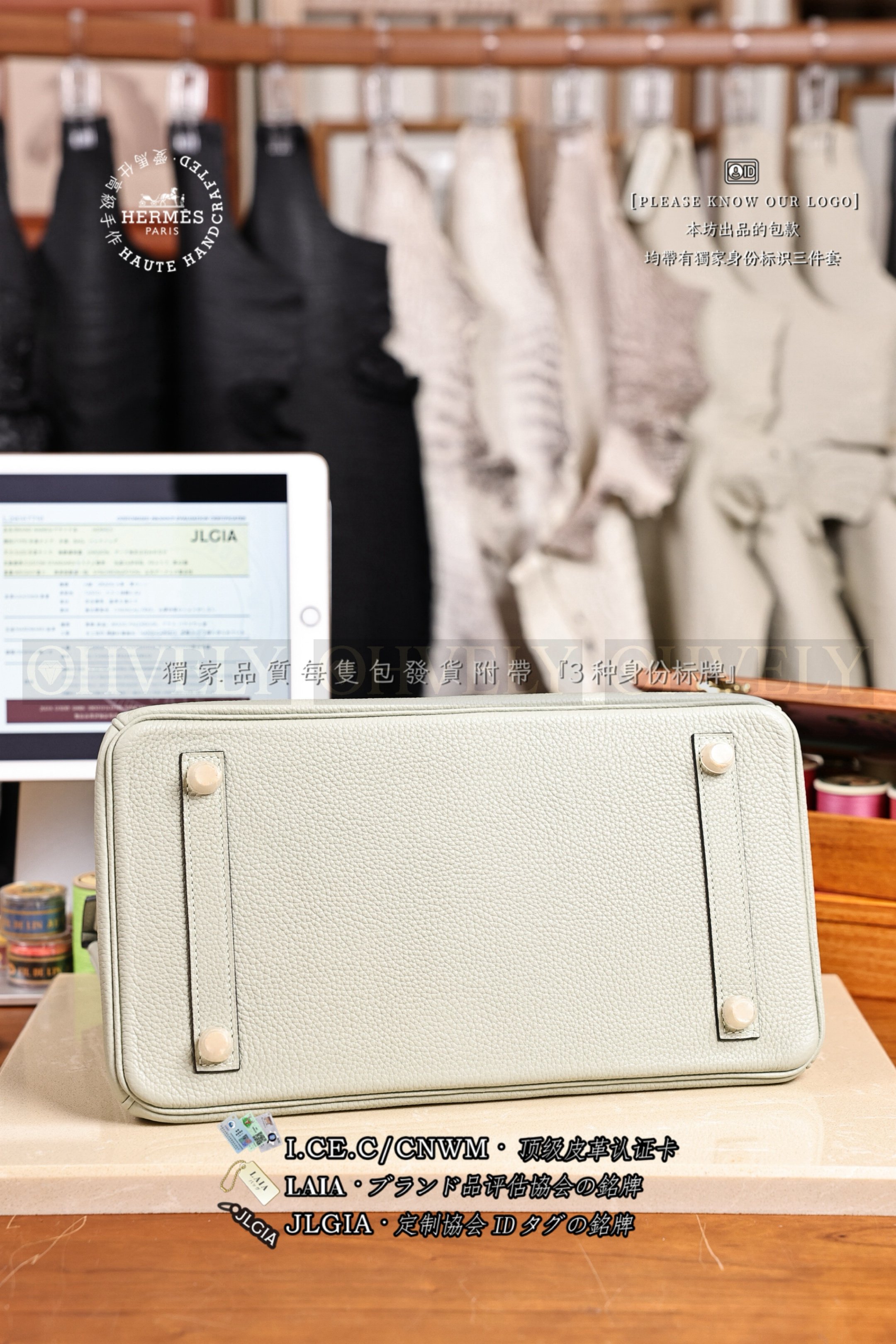 Hermès BIRKIN 𝟹𝟶 𝚅𝚎𝚛𝚝 𝙵𝚒𝚣𝚣 금장 상품 썸네일