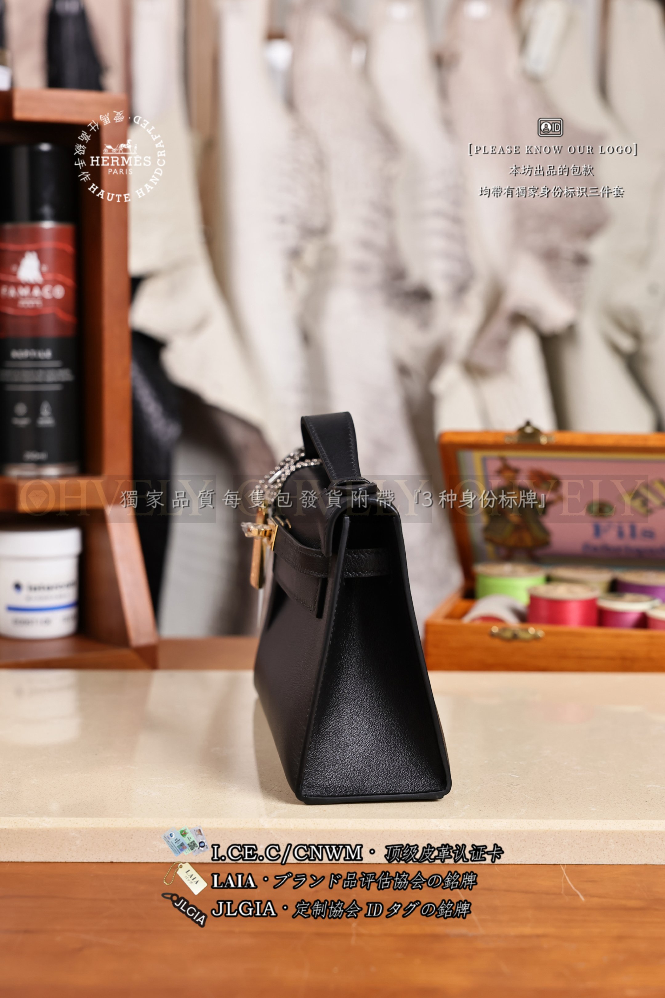 Hermès 𝙼𝚒𝚗𝚒 Kelly 𝙸 𝙽𝚘𝚒𝚛 금장 상품 썸네일