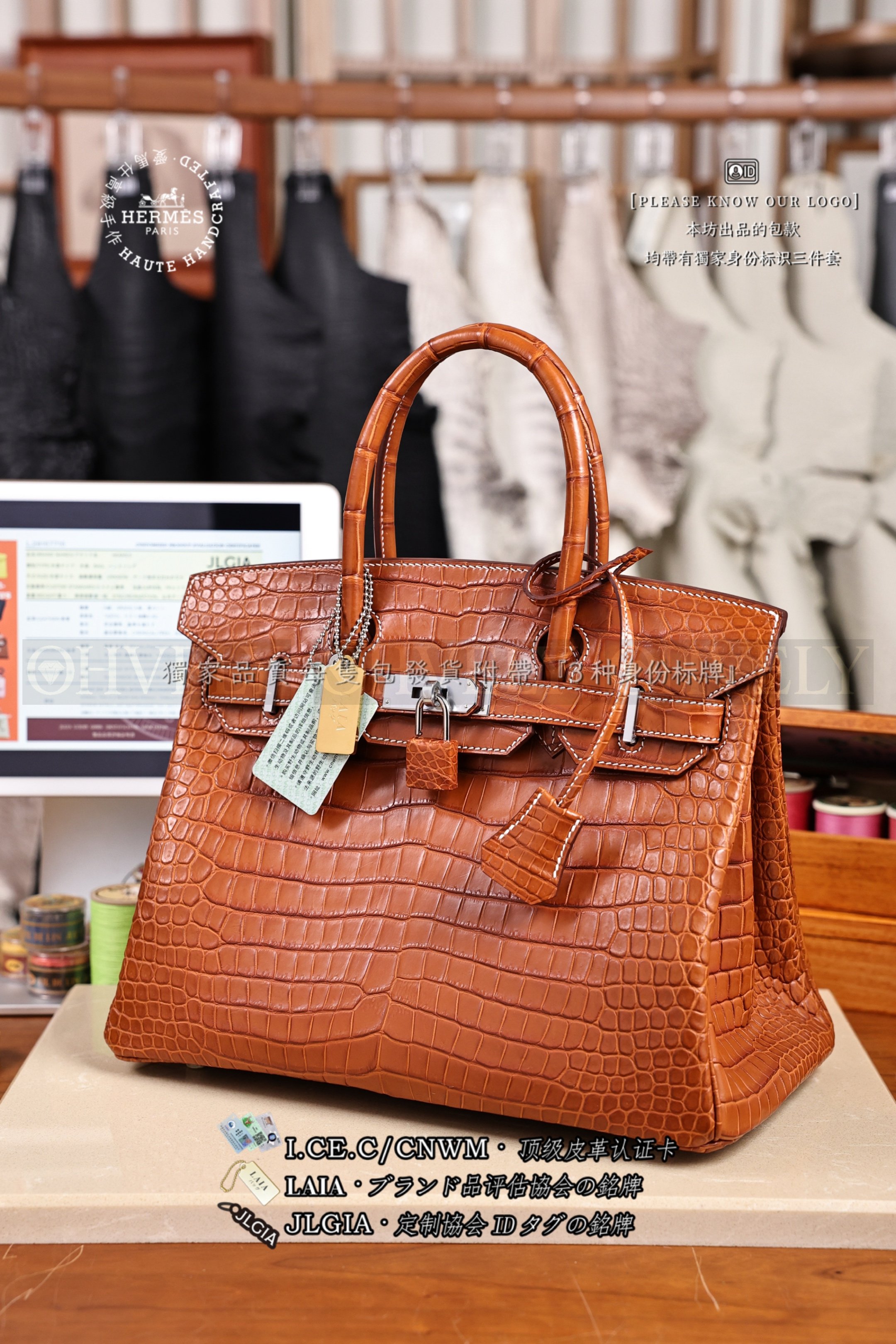 Hermès BIRKIN 𝟹𝟶 𝙶𝚘𝚕𝚍  은장 상품 썸네일
