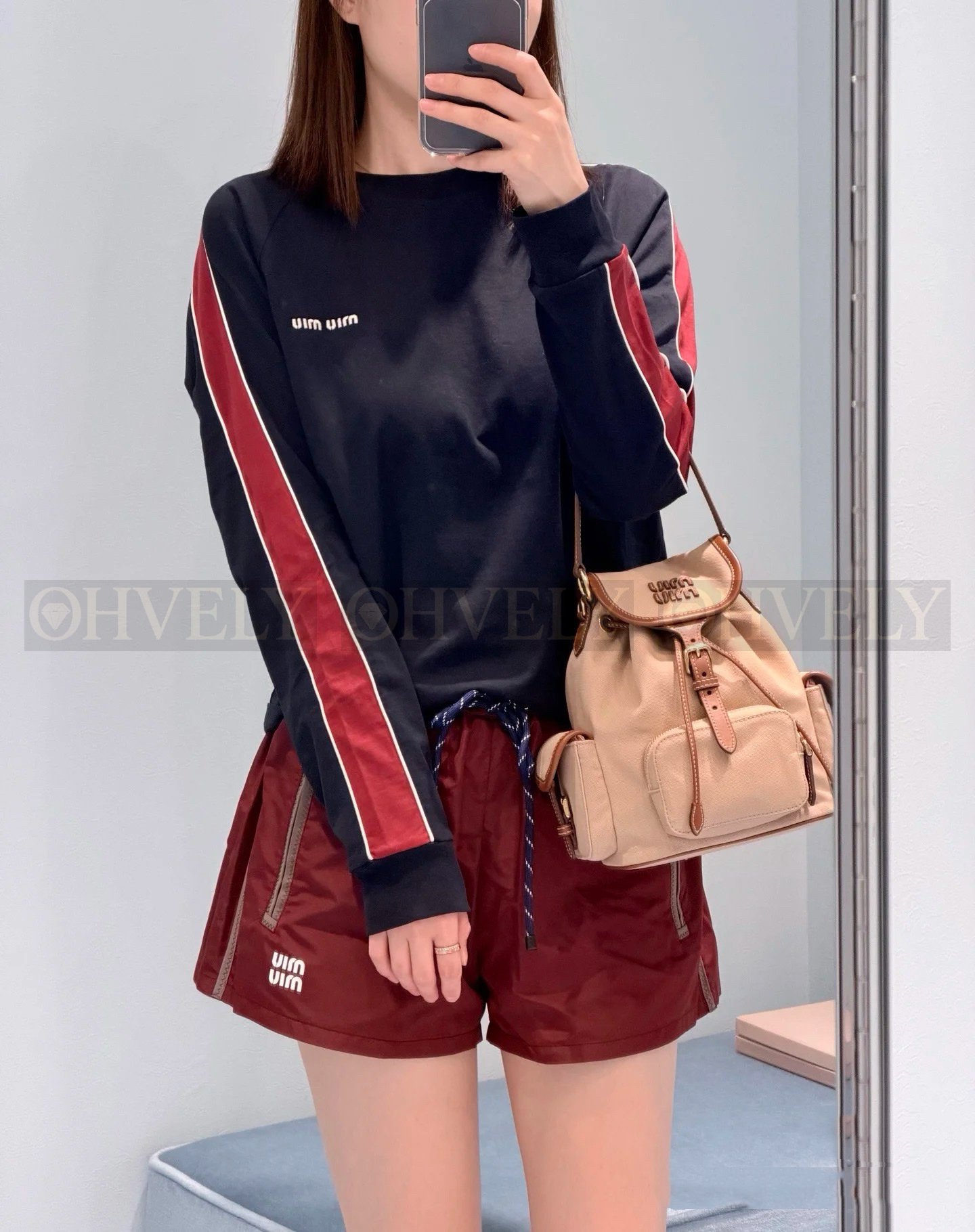 【 ZP버전 】 MIUMIU 미우미우 26SS 콘트라스트 라글란 롱 슬리브 티셔츠 상품 썸네일