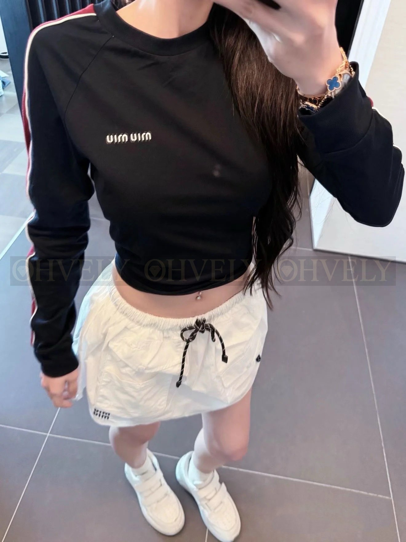 【 ZP버전 】 MIUMIU 미우미우 26SS 콘트라스트 라글란 롱 슬리브 티셔츠 상품 썸네일