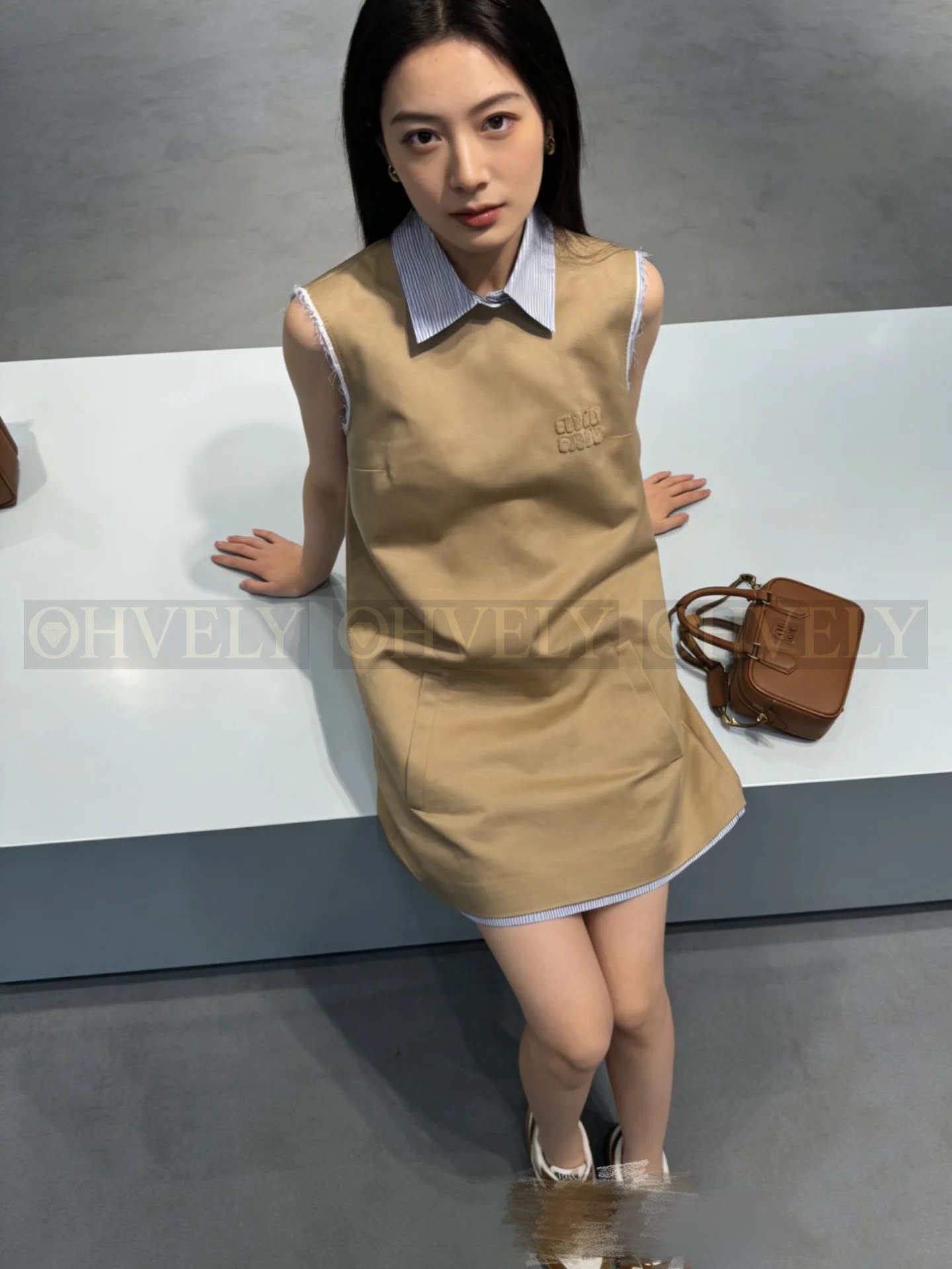 【 ZP버전 】 MIUMIU 셔츠 레이어드 디테일 코튼 원피스 상품 썸네일