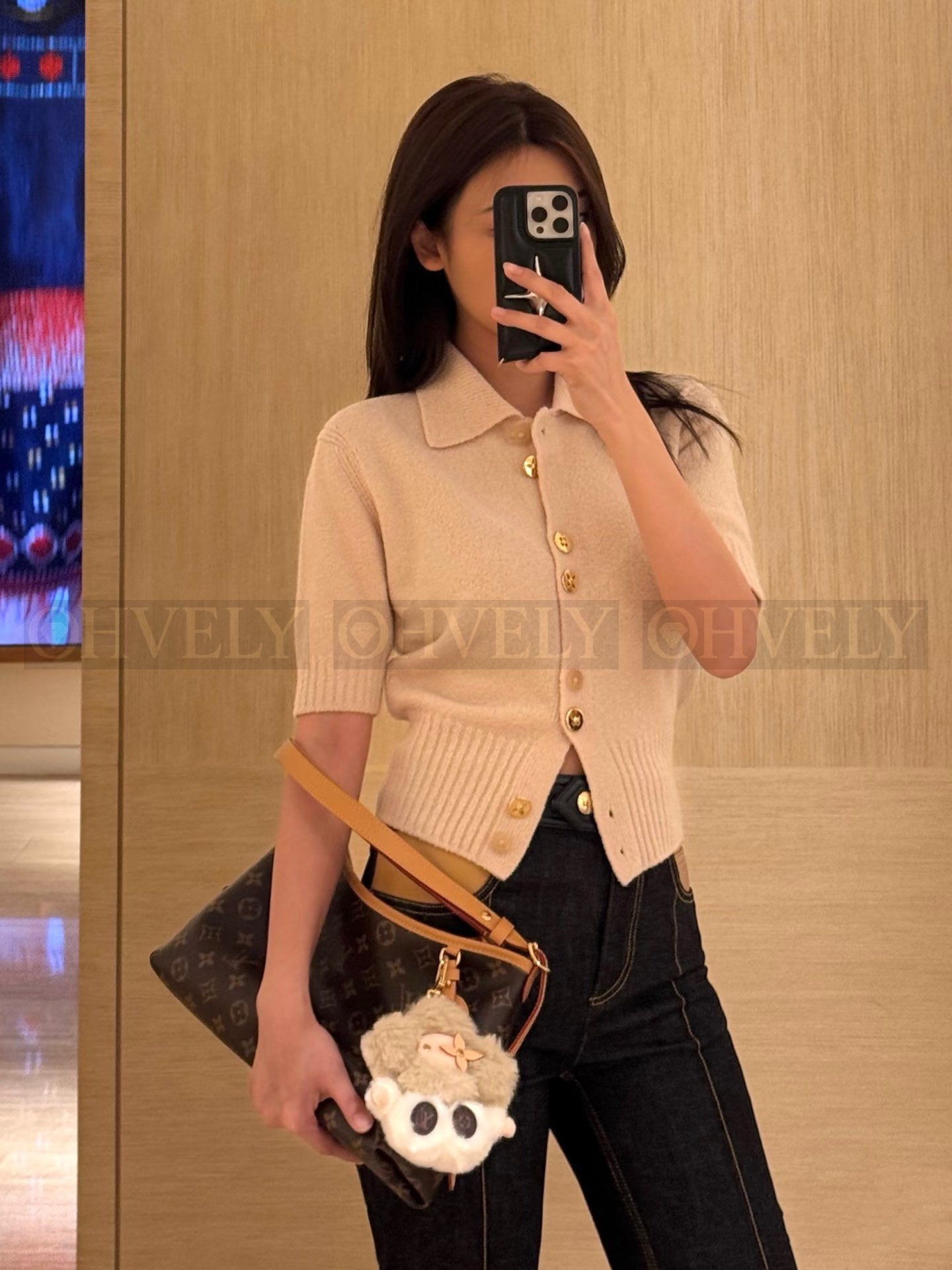 【 ZP버전 】 LOUIS VUITTON 모노그램 버튼 니트 탑 상품 썸네일