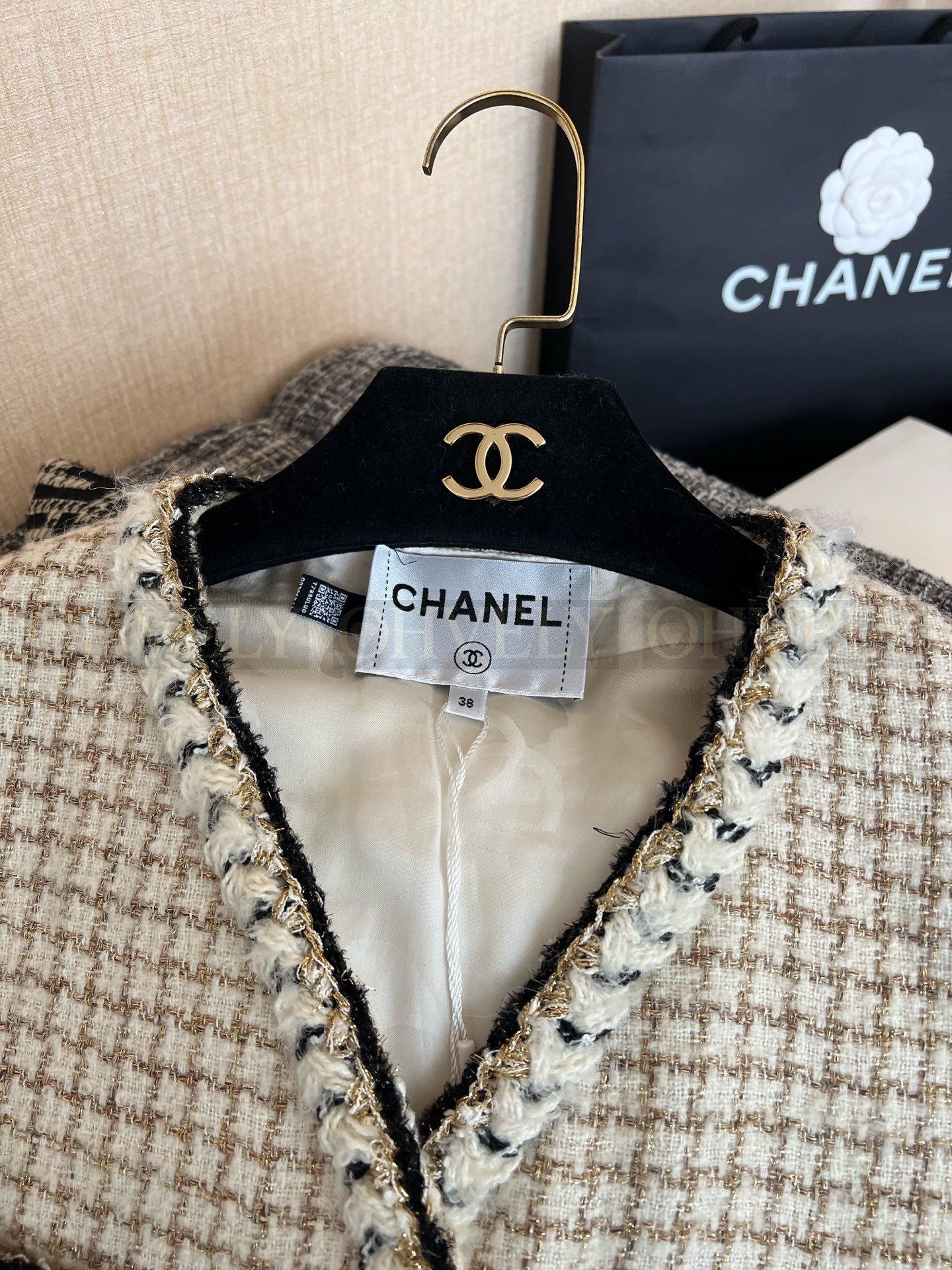 【 ZP버전 】 CHANEL 샤 26P 펀칭 체크 트위드 베스트 상품 썸네일