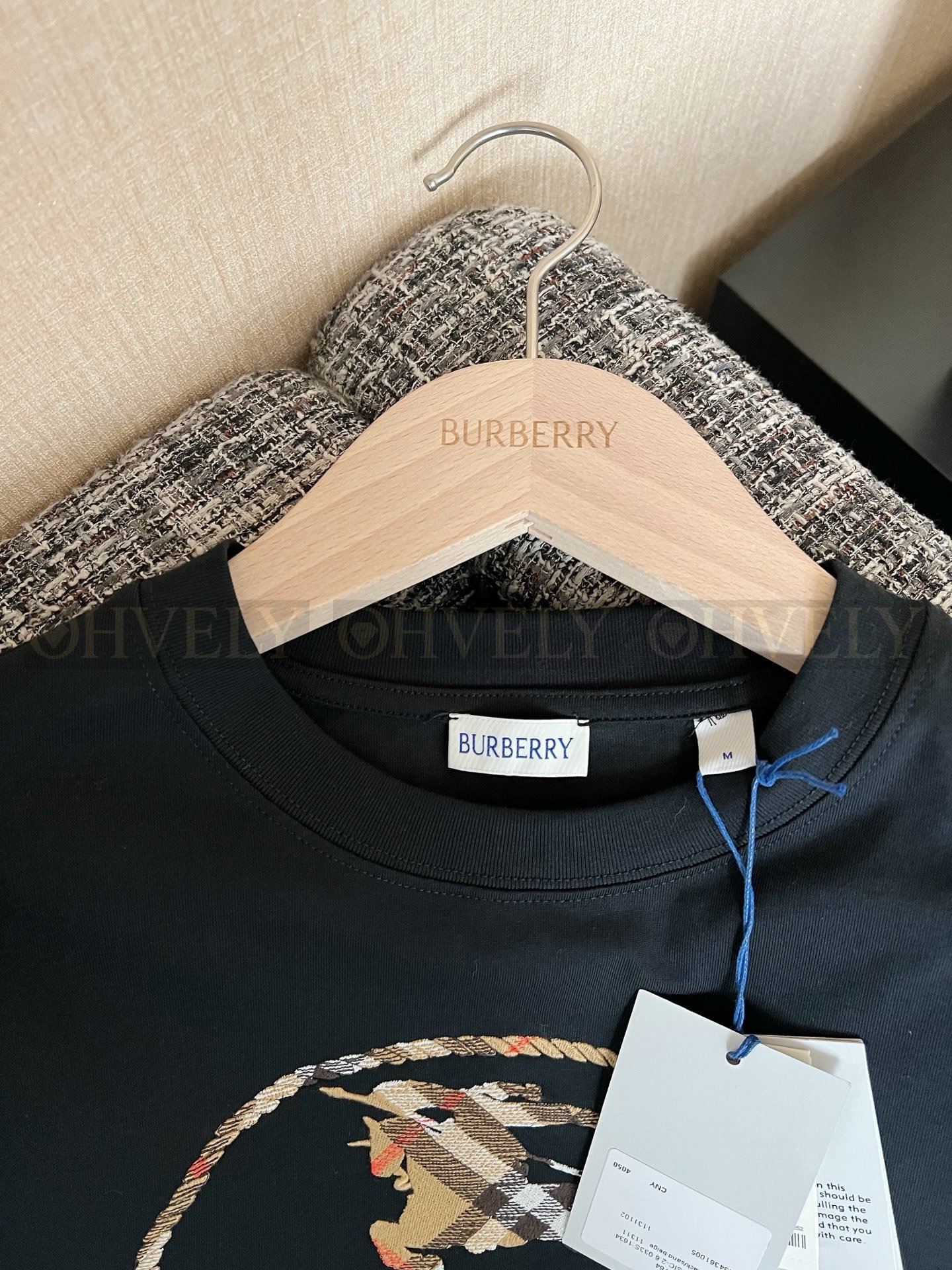 【 ZP버전 】 BURBERRY 버버리 체크 나이트 스탬프 코튼 티셔츠 상품 썸네일