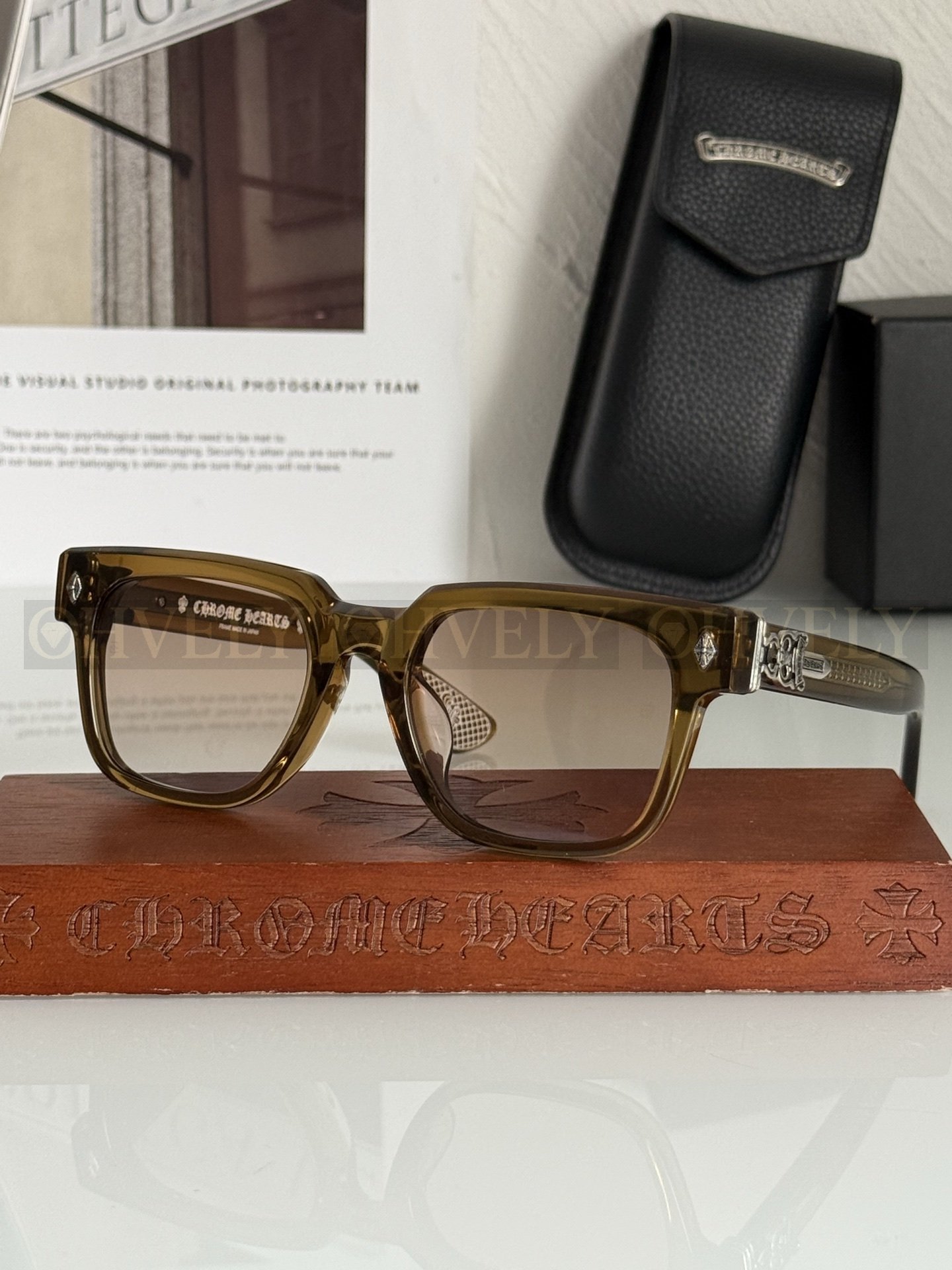 CHROME HEARTS  크롬하츠컨 볼루티드 선글라스 상품 썸네일