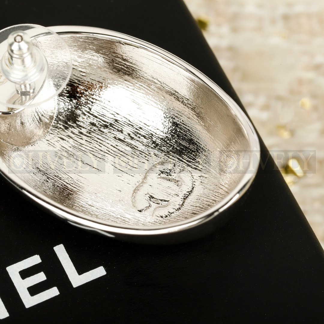 샤넬 CHANEL CC 로고 후프 이어링 상품 썸네일
