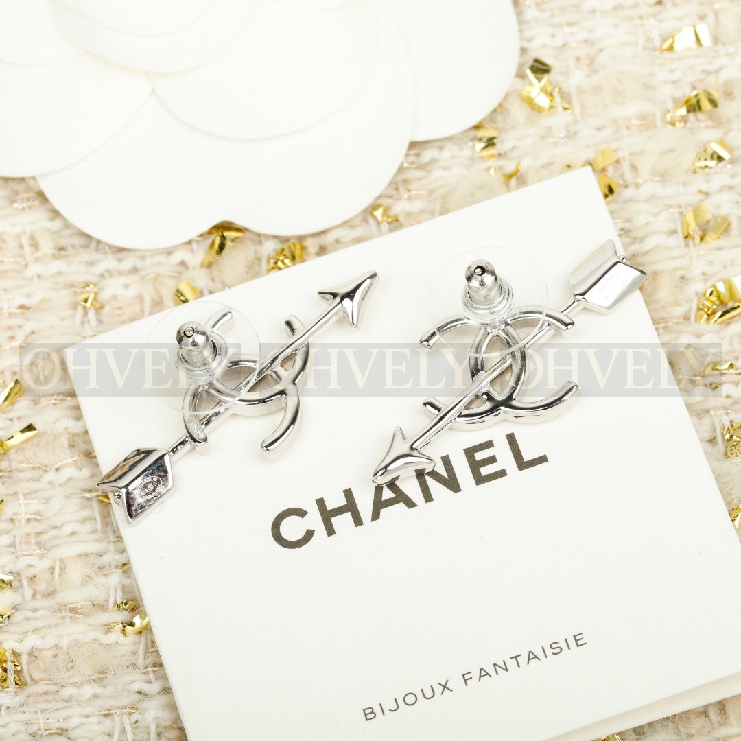 샤넬 CHANEL CC 로고 에로 스터드 이어링