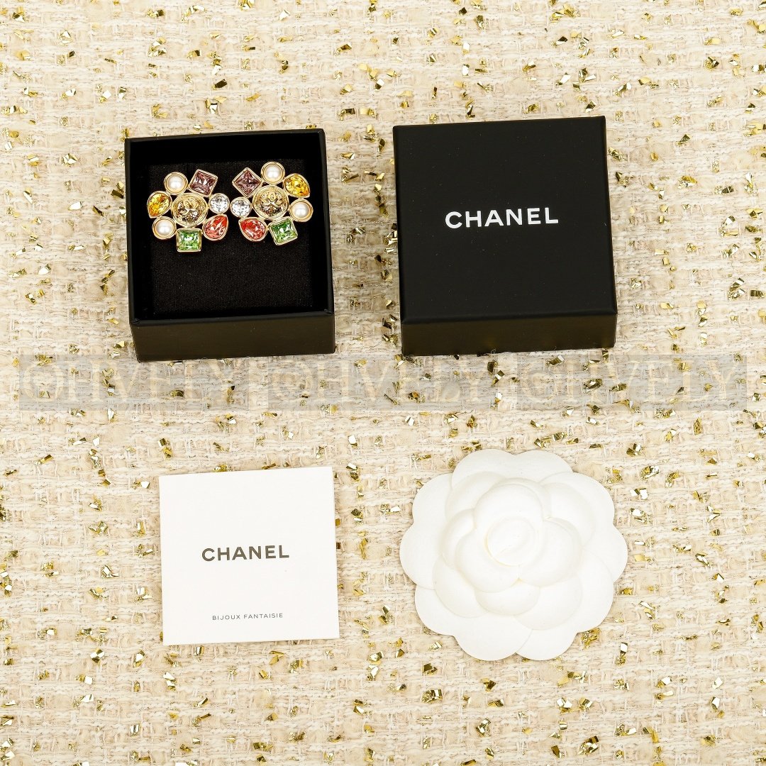 샤넬 CHANEL 멀티 컬러 스톤 이어링 (BIJOUX FANTAISIE 라인) 상품 썸네일