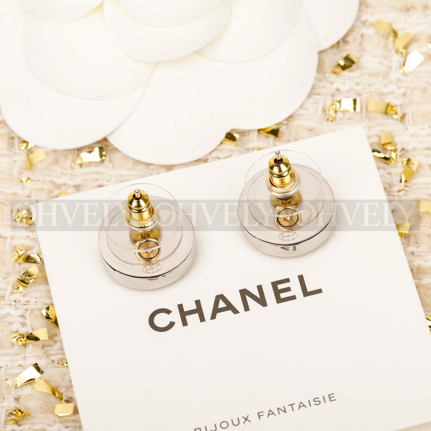 샤넬 CHANEL 크리스탈 파베 라운드 이어링 상품 썸네일