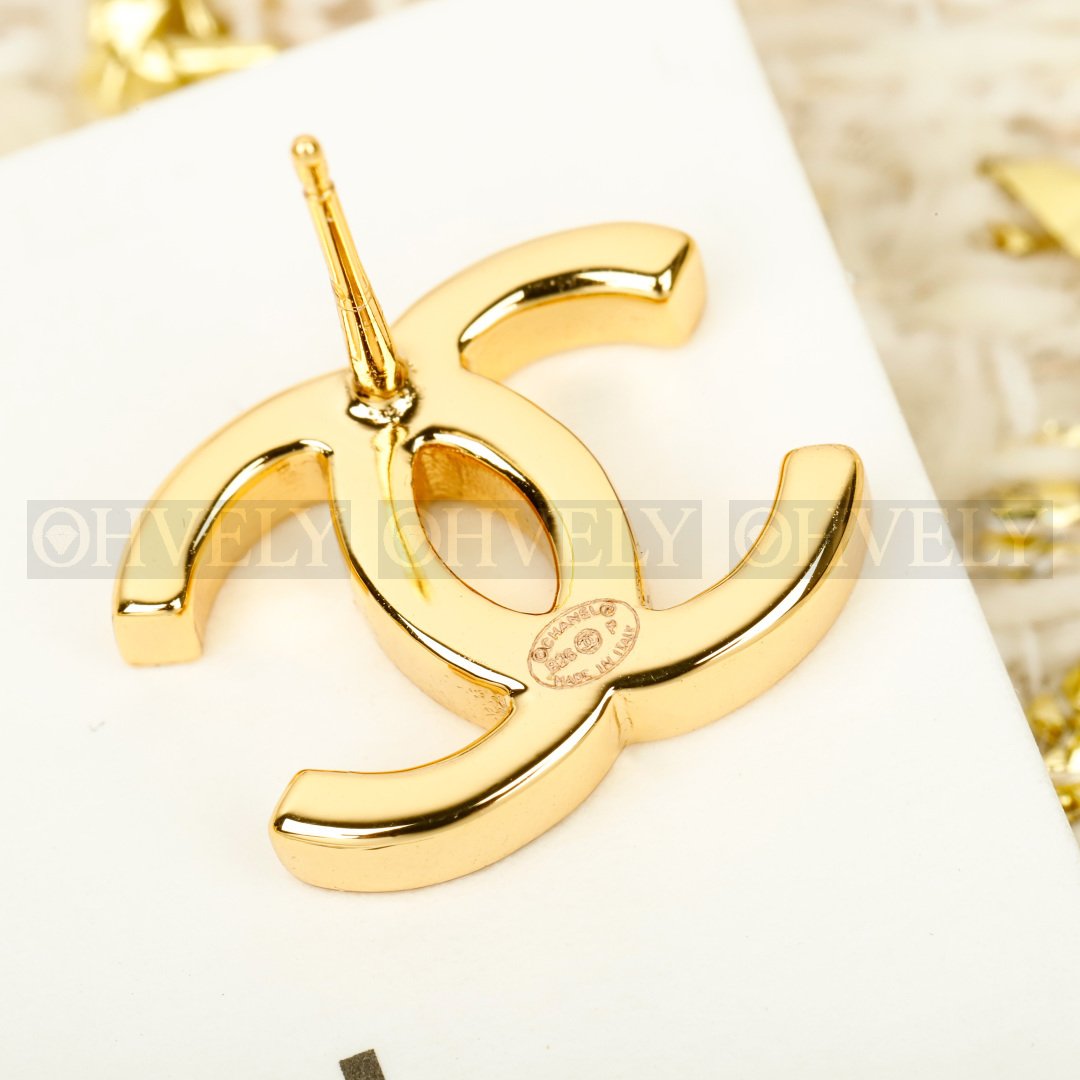 샤넬 CHANEL 블랙 에나멜 라인 이어링 상품 썸네일
