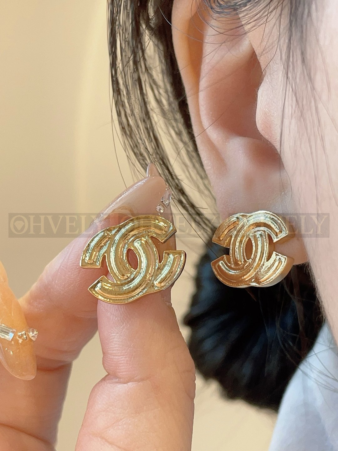 샤넬 CHANEL 퀼팅 메탈 이어링 상품 썸네일