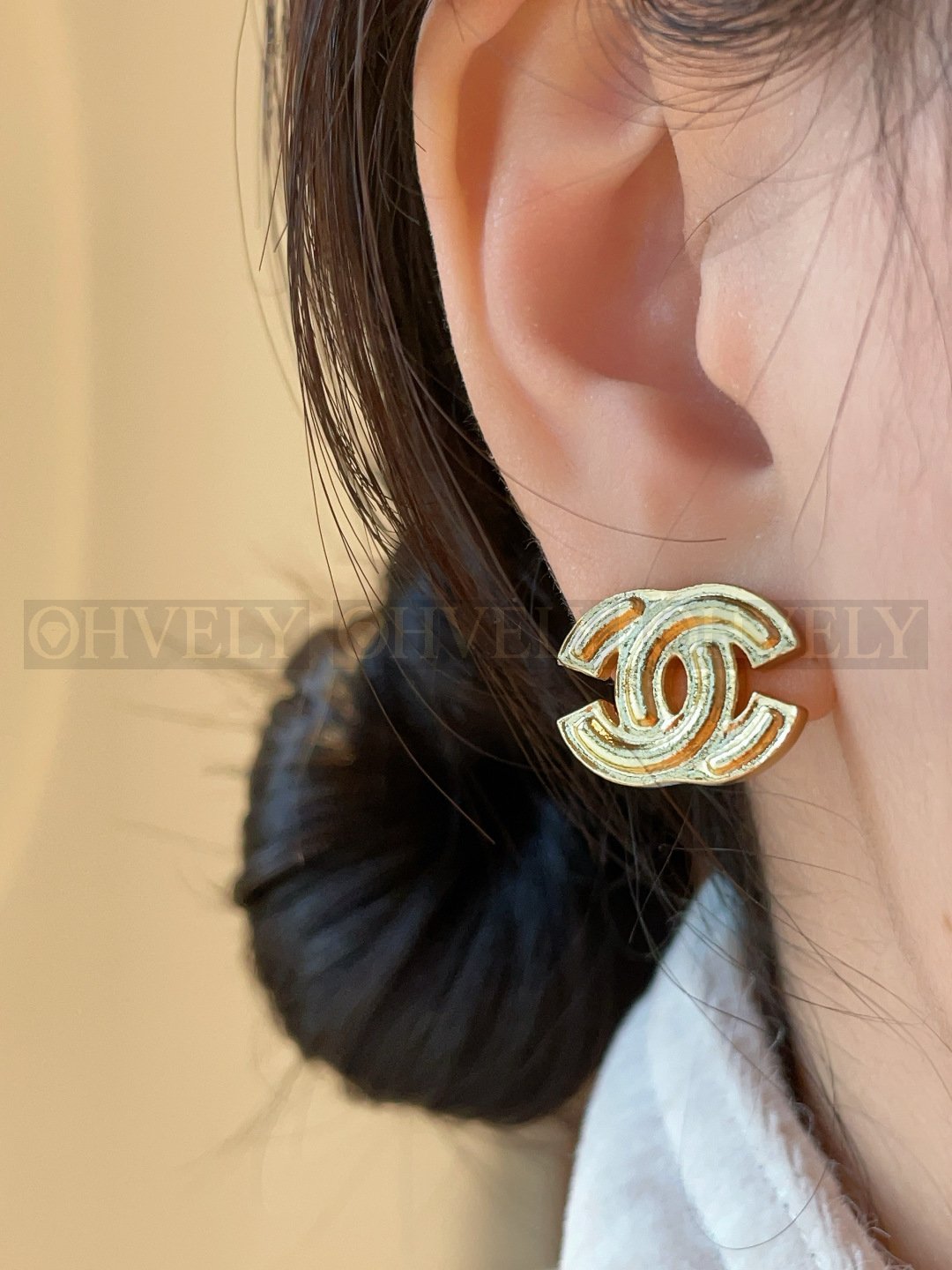 샤넬 CHANEL 퀼팅 메탈 이어링 상품 썸네일