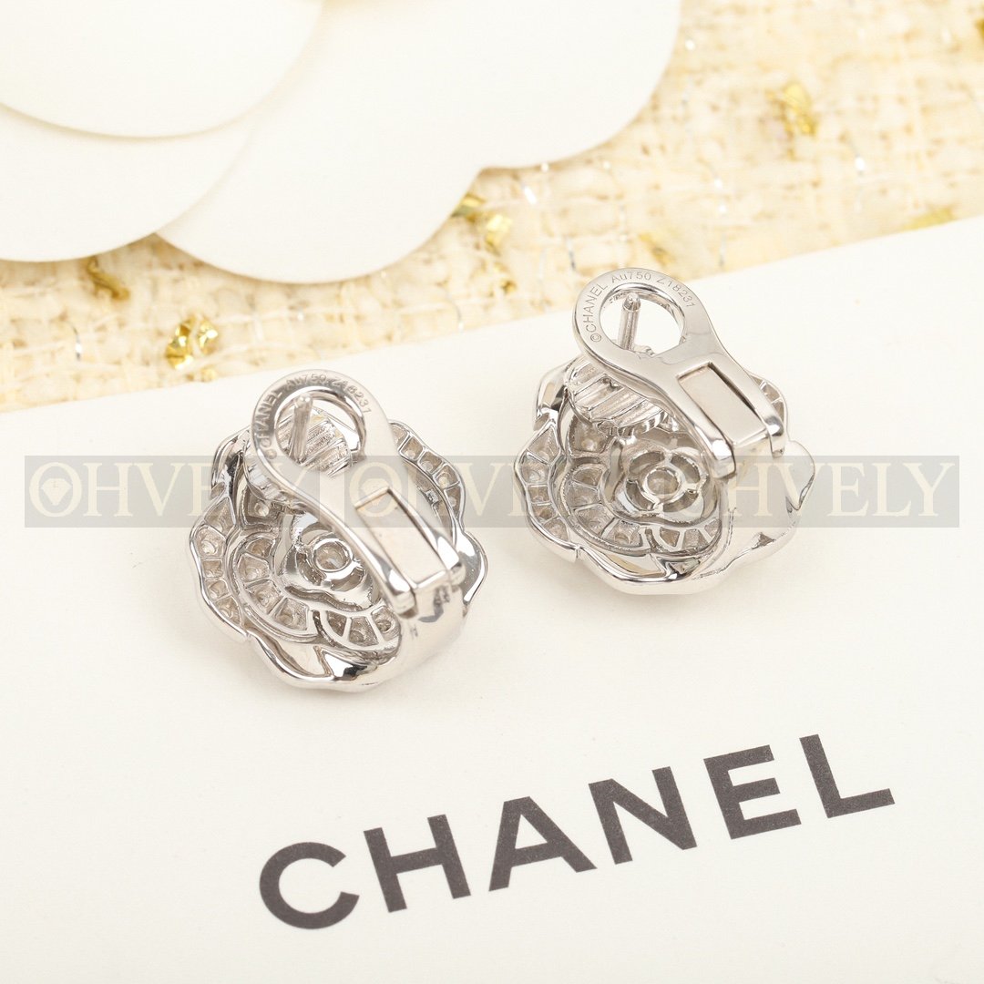 샤넬 CHANEL 부통 드 까멜리아 이어링 (실버) 상품 썸네일