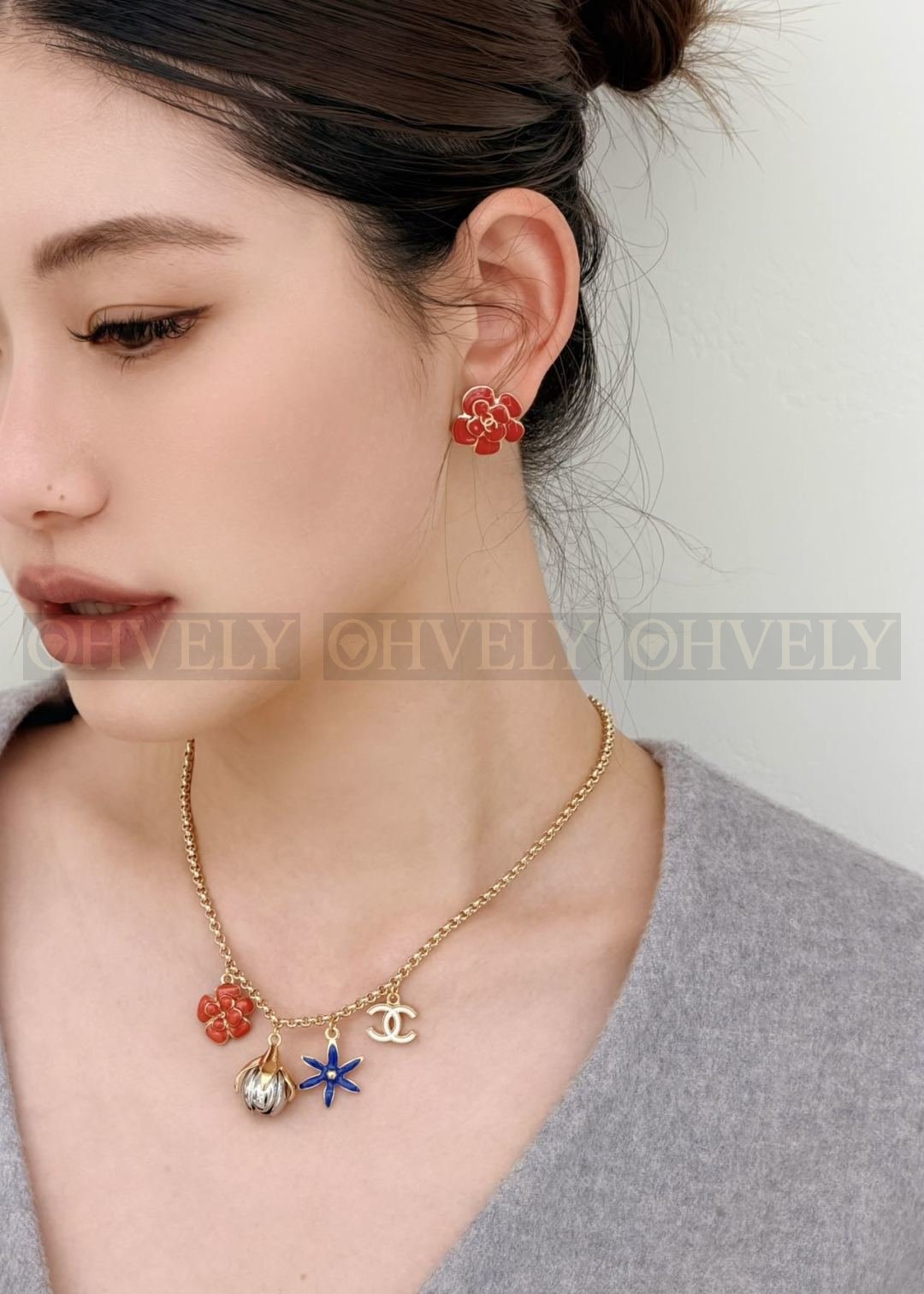 샤넬 CHANEL 레드 에나멜 까멜리아 이어링 상품 썸네일