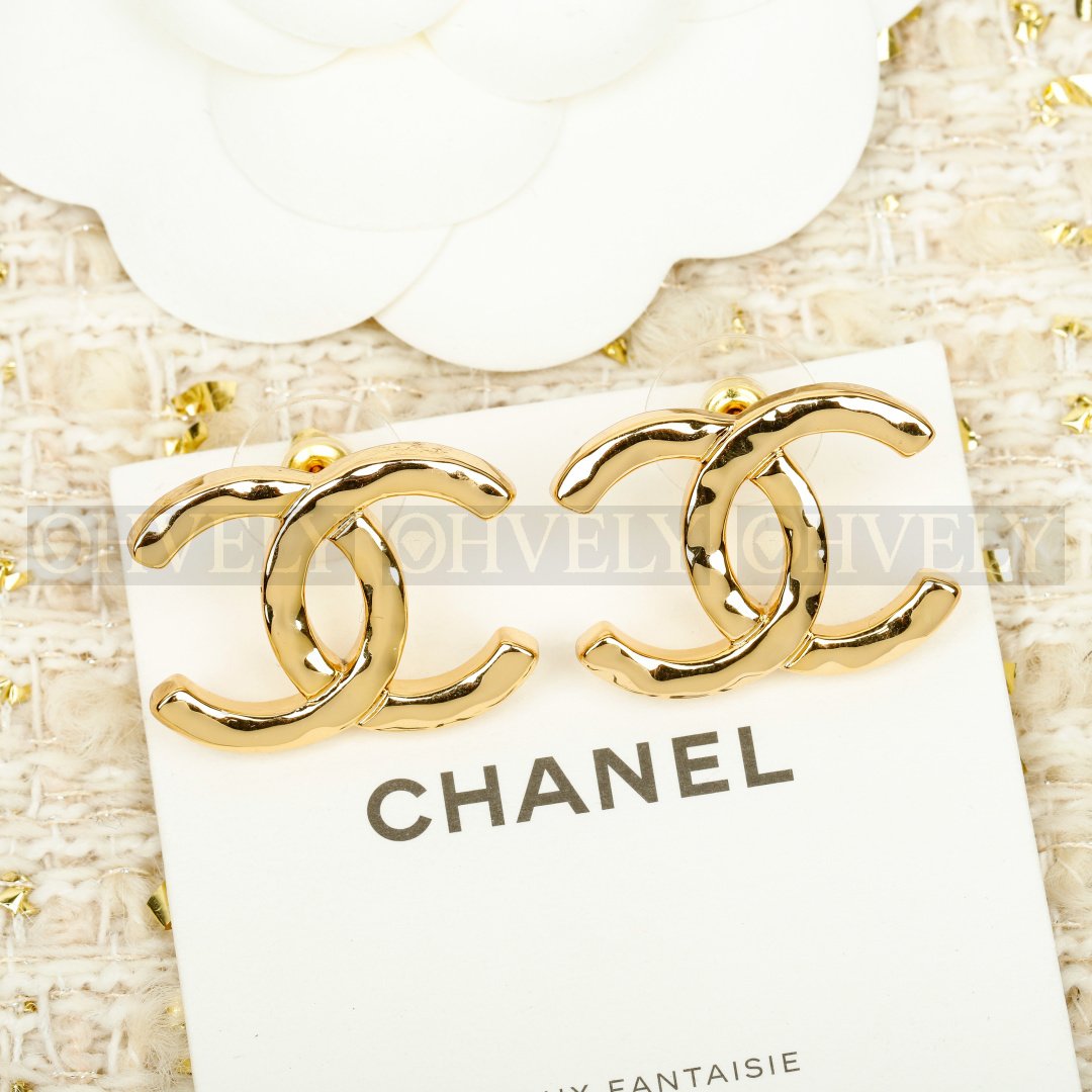 샤넬 CHANEL CC 로고 이어링 (골드)