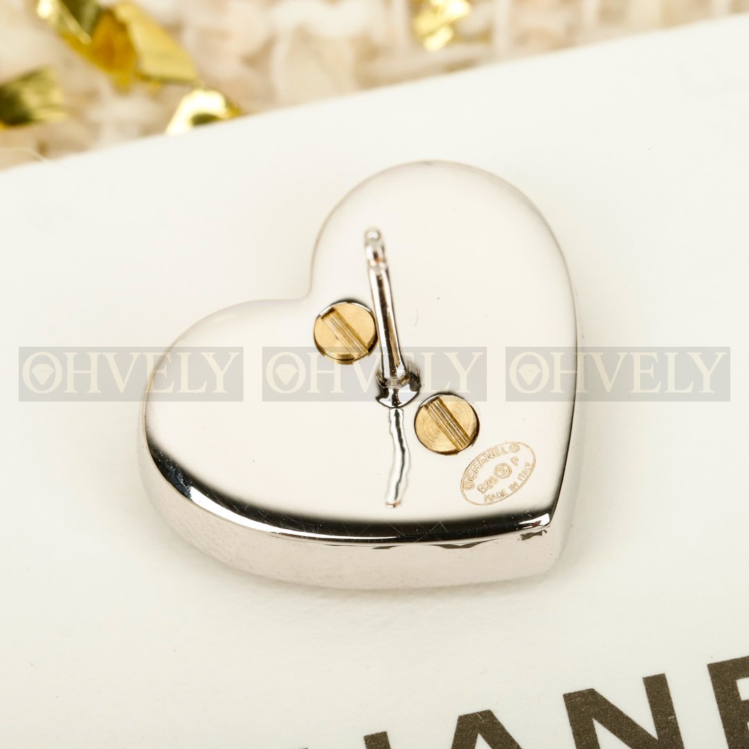 샤넬 CHANEL 하트 크리스탈 이어링 상품 썸네일
