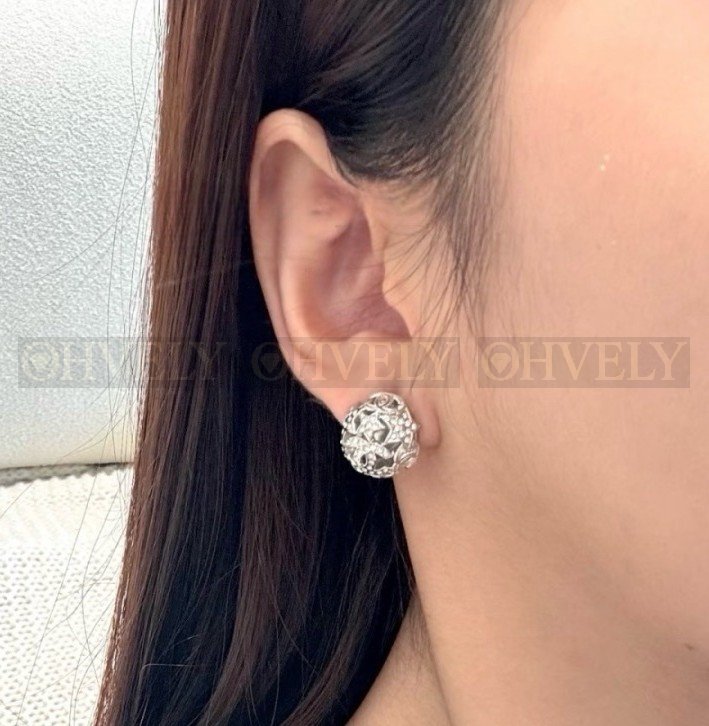 샤넬 CHANEL 크리스탈 스타 돔 이어링 상품 썸네일