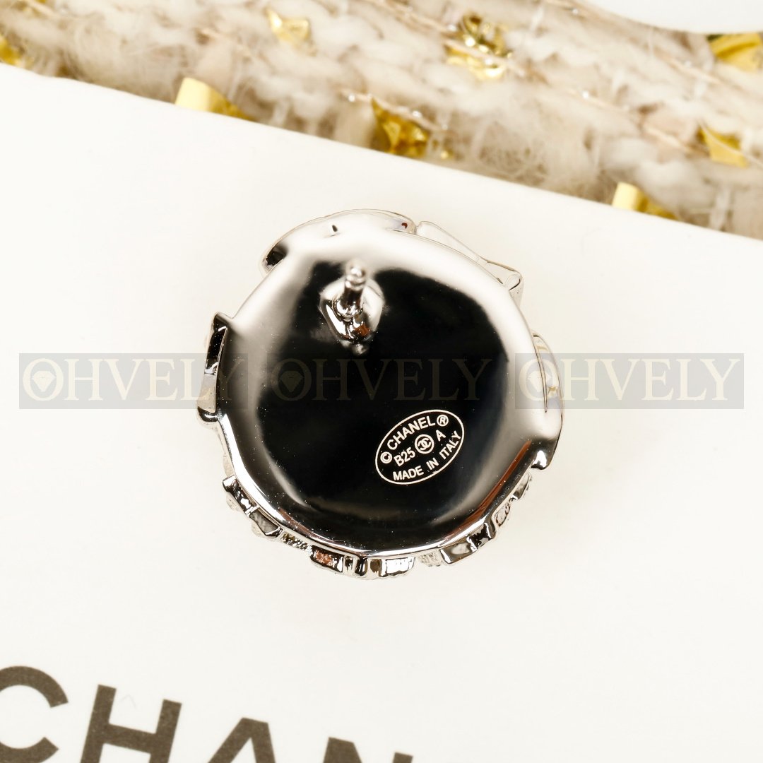 샤넬 CHANEL 크리스탈 스타 돔 이어링 상품 썸네일