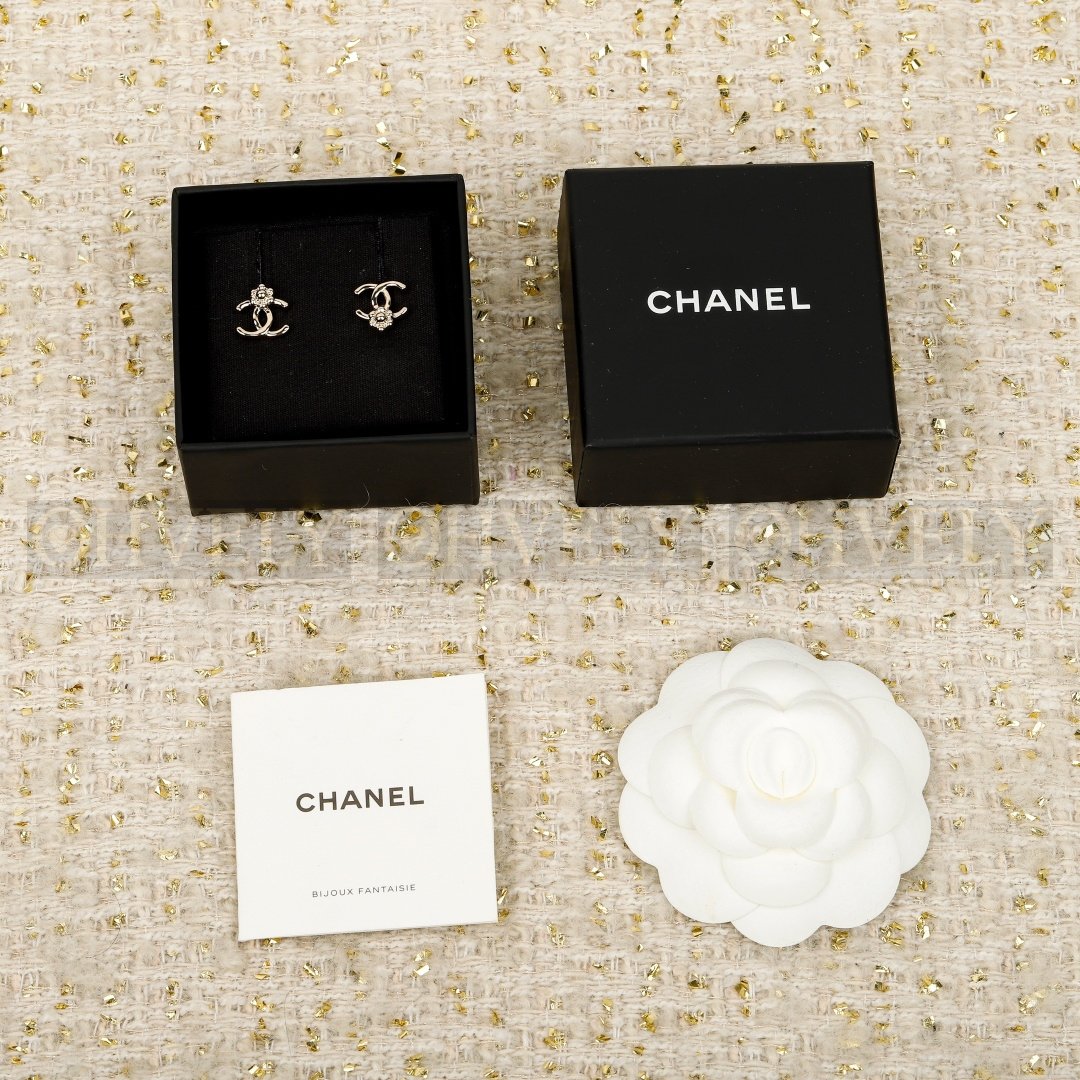 샤넬 CHANEL CC 로고 까멜리아 이어링 상품 썸네일