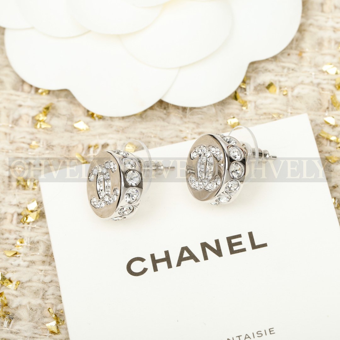 샤넬 CHANEL 크리스탈 스타 돔 이어링 상품 썸네일