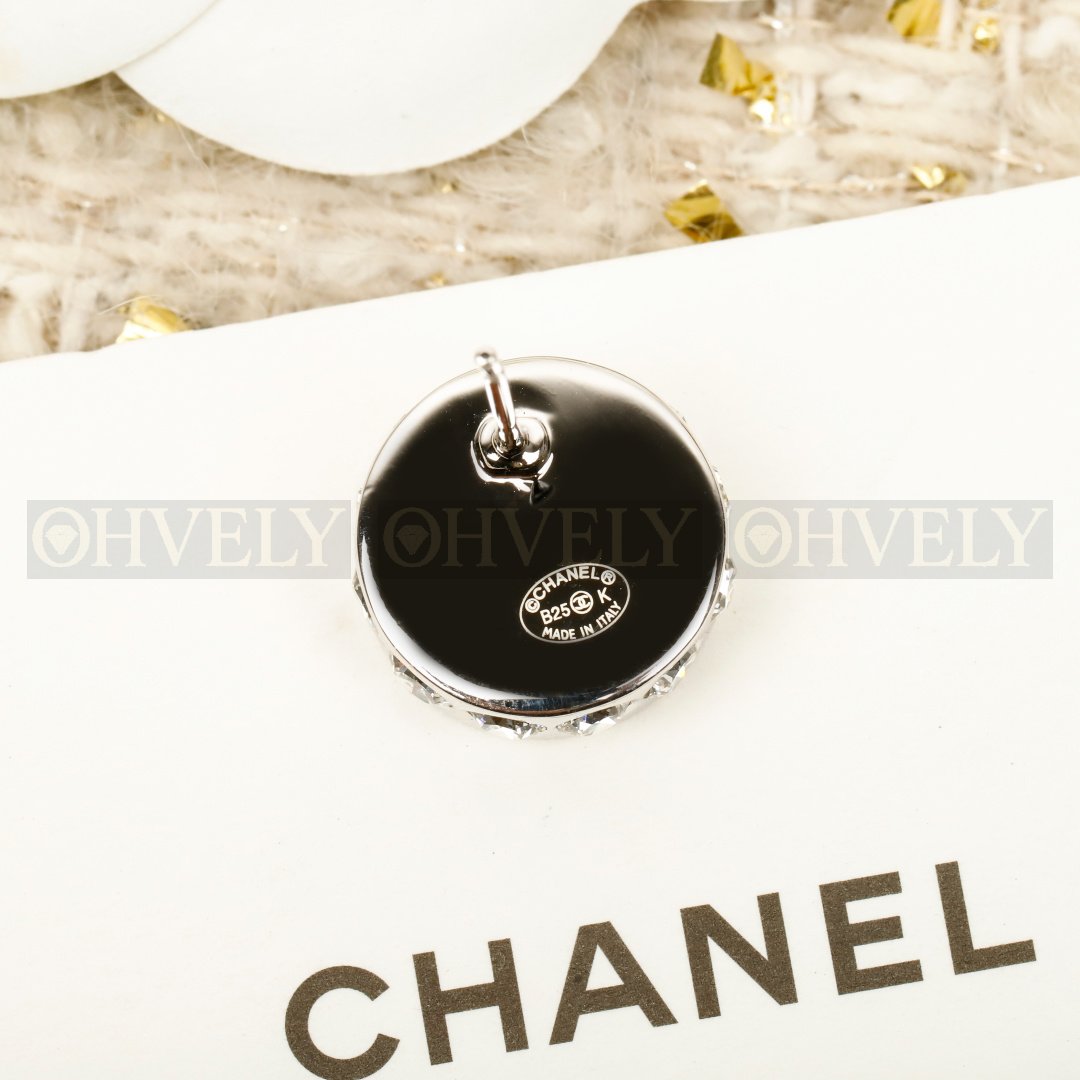 샤넬 CHANEL 크리스탈 스타 돔 이어링 상품 썸네일