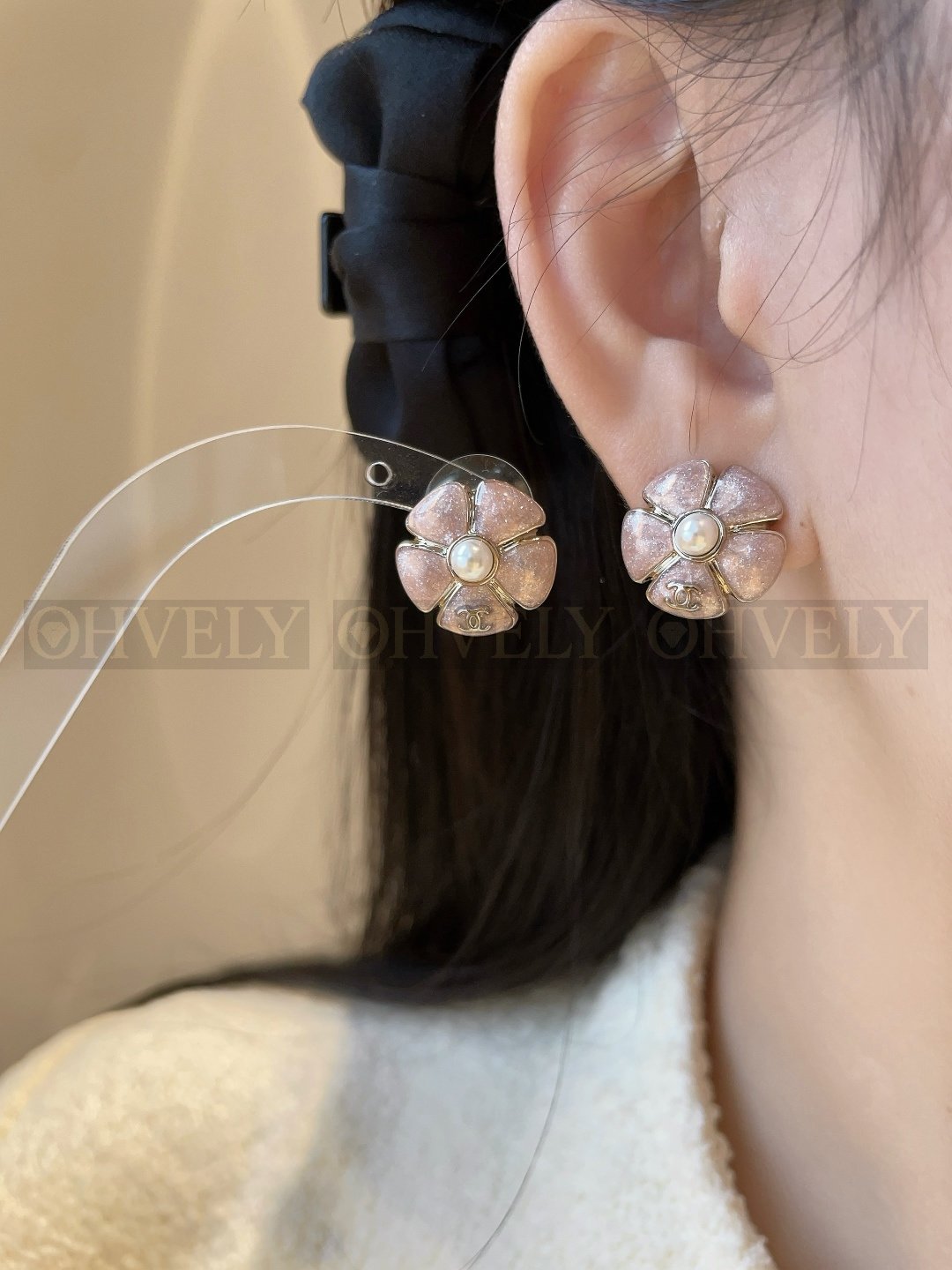 샤넬 CHANEL 크루즈 쇼 까멜리아 스터드 이어링 (핑) 상품 썸네일