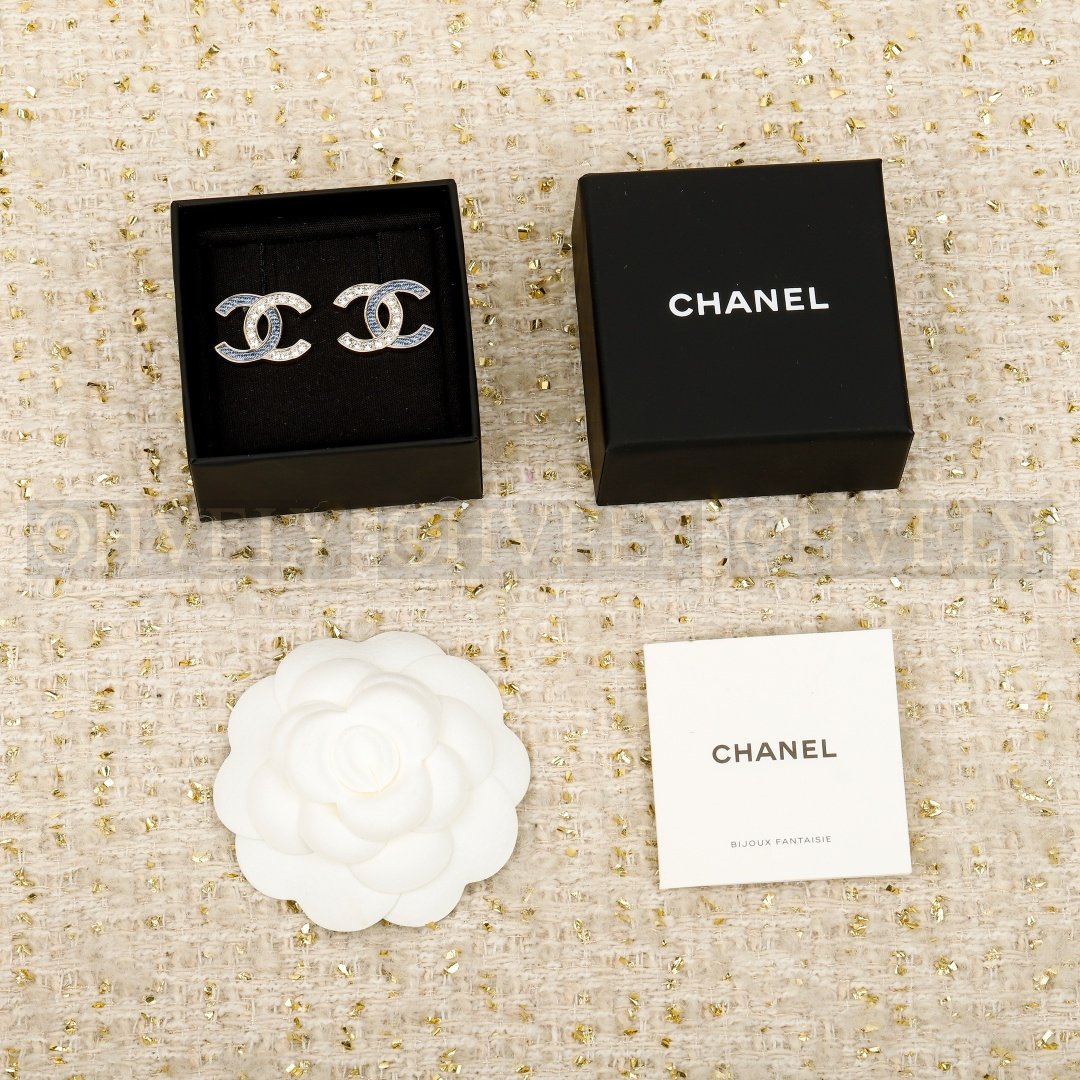 샤넬 CHANEL 데님 크리스탈 반반 CC 로고 이어 상품 썸네일