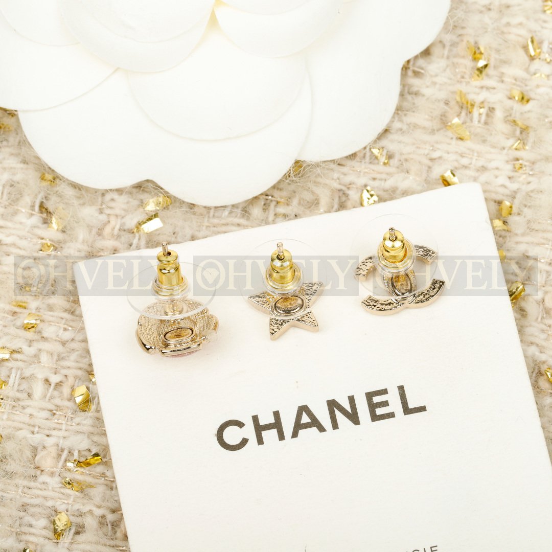 샤넬 CHANEL 크리스탈 스터드 이어링 세트 (핑크) 상품 썸네일