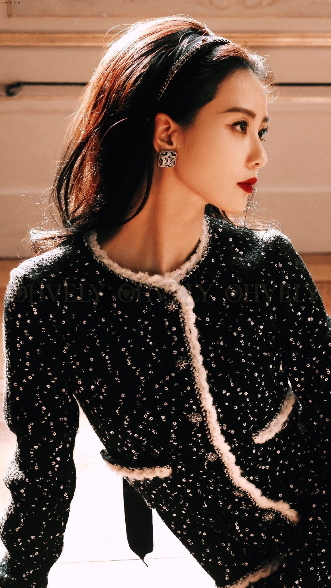 샤넬 CHANEL 블랙 레진 스타 스트라스 이어링 (스와로브스키 버) 상품 썸네일