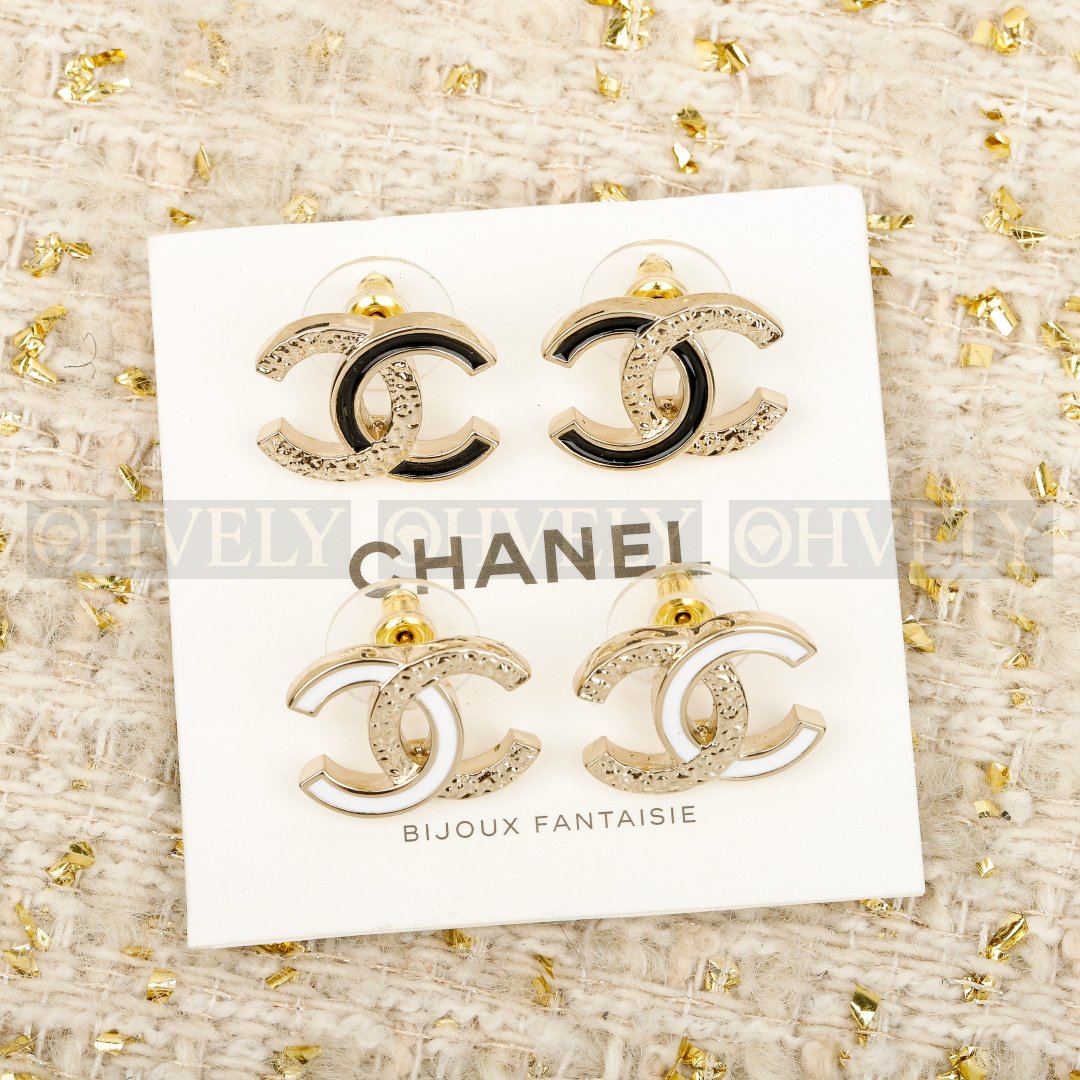 샤넬 CHANEL 데님 크리스탈 반반 CC 로고 귀걸이 (블랙) 상품 썸네일