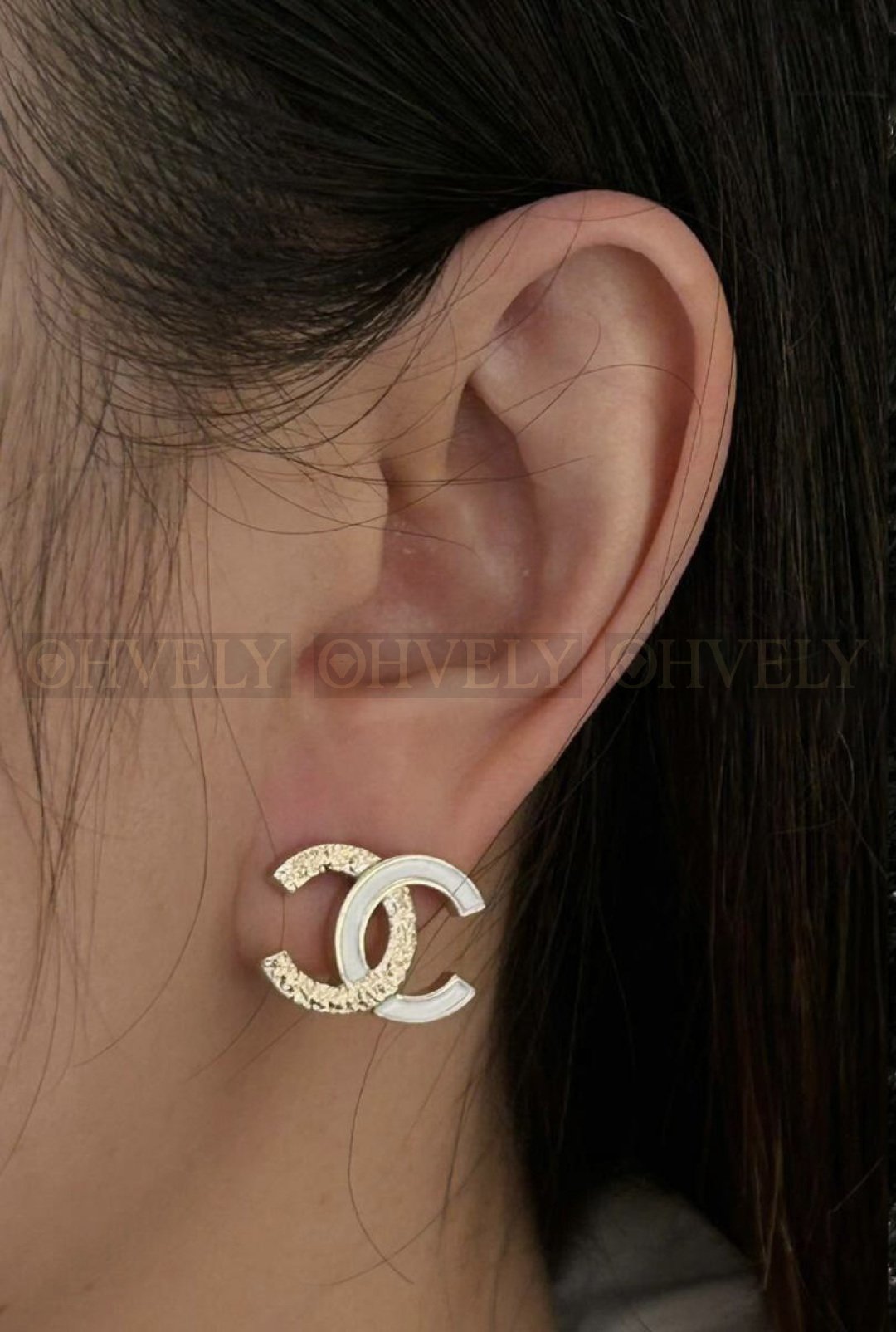 샤넬 CHANEL 데님 크리스탈 반반 CC 로고 귀걸이 (화이트) 상품 썸네일
