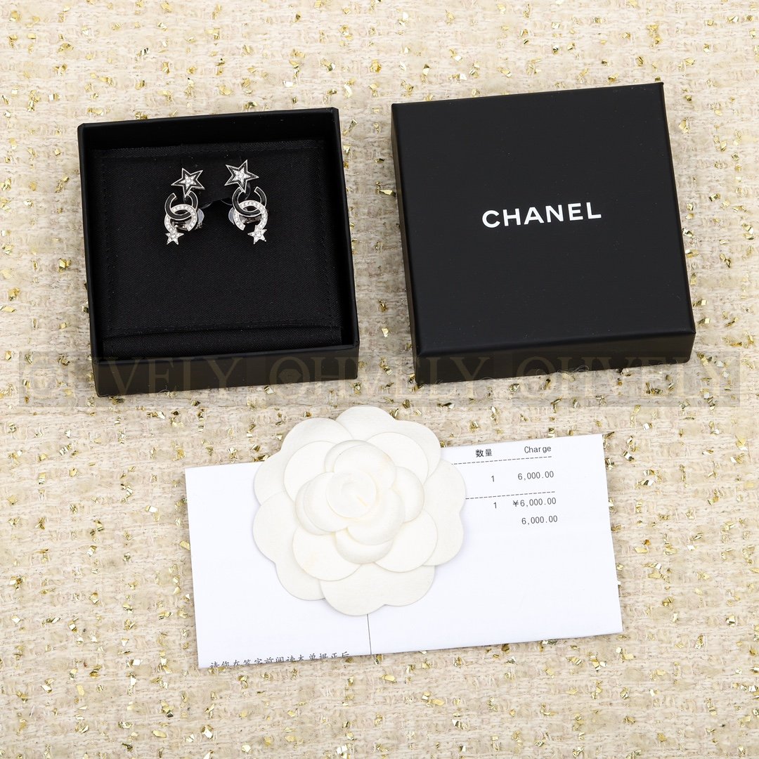 샤넬 CHANEL 블랙 레진 스타 스트라스 이어링 상품 썸네일