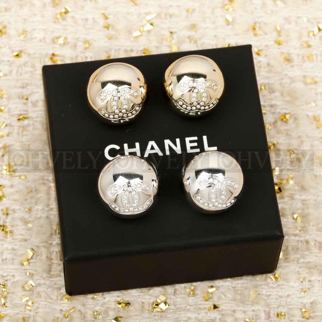 샤넬 CHANEL 메탈 스트라스 돔 이어링 (골드) 상품 썸네일