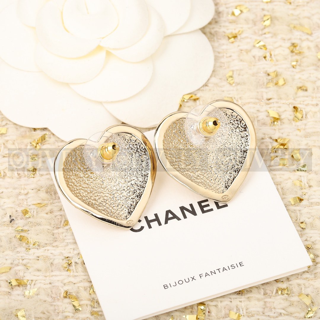 샤넬 CHANEL 22B 하트 CC 로고 메탈 이어링 상품 썸네일