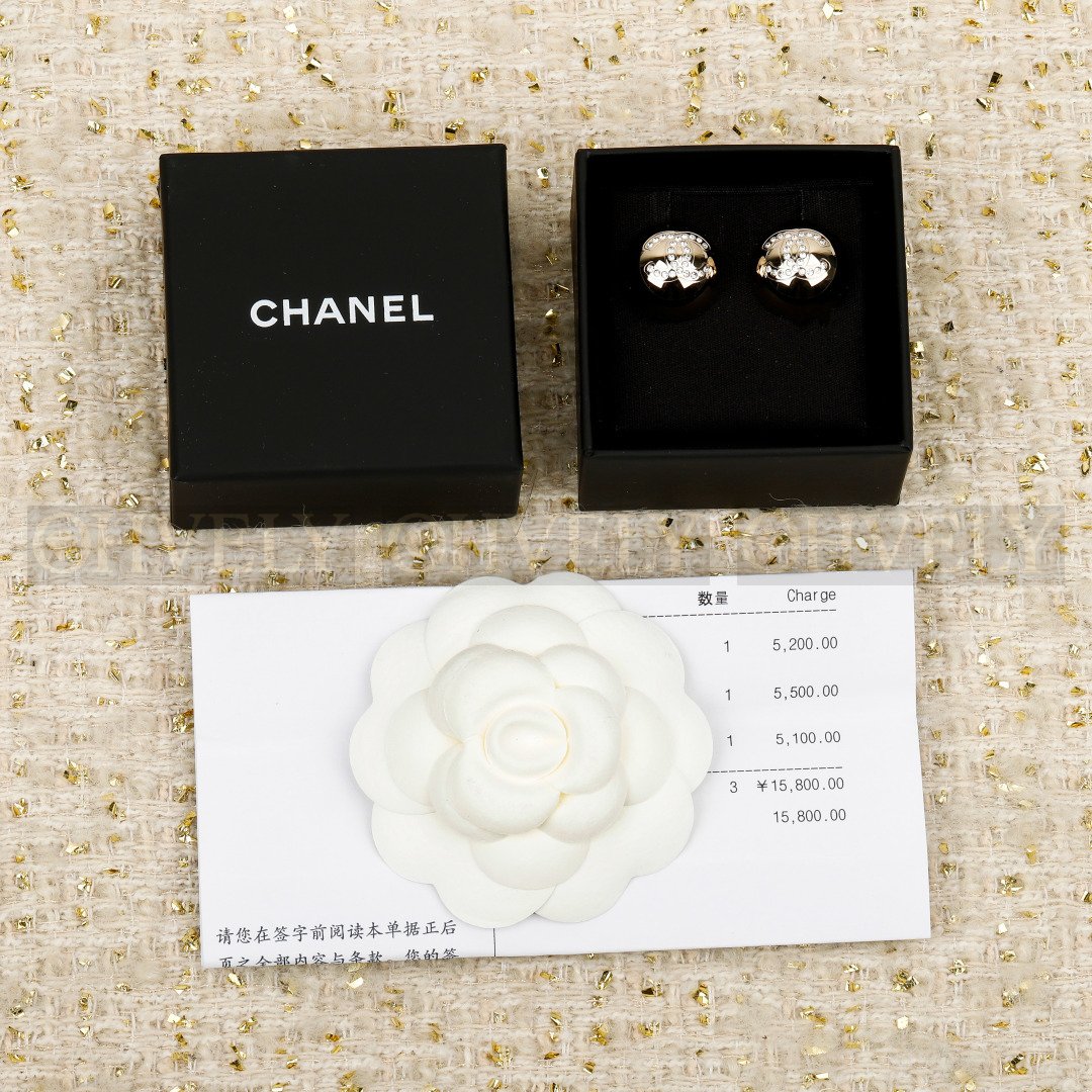 샤넬 CHANEL CC 로고 메탈 스트라스 돔 상품 썸네일